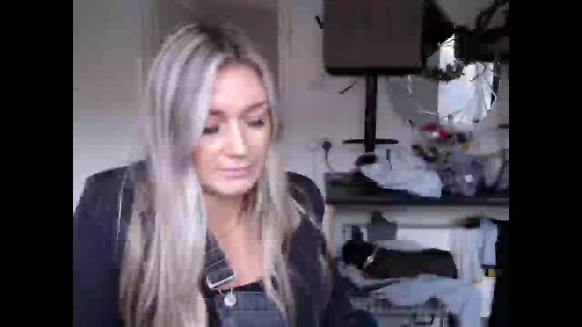 Gallery image thumbnail from LovelyLucy25's myfreecams stream on, 01/21/2025, 16:35 image 5 of 20