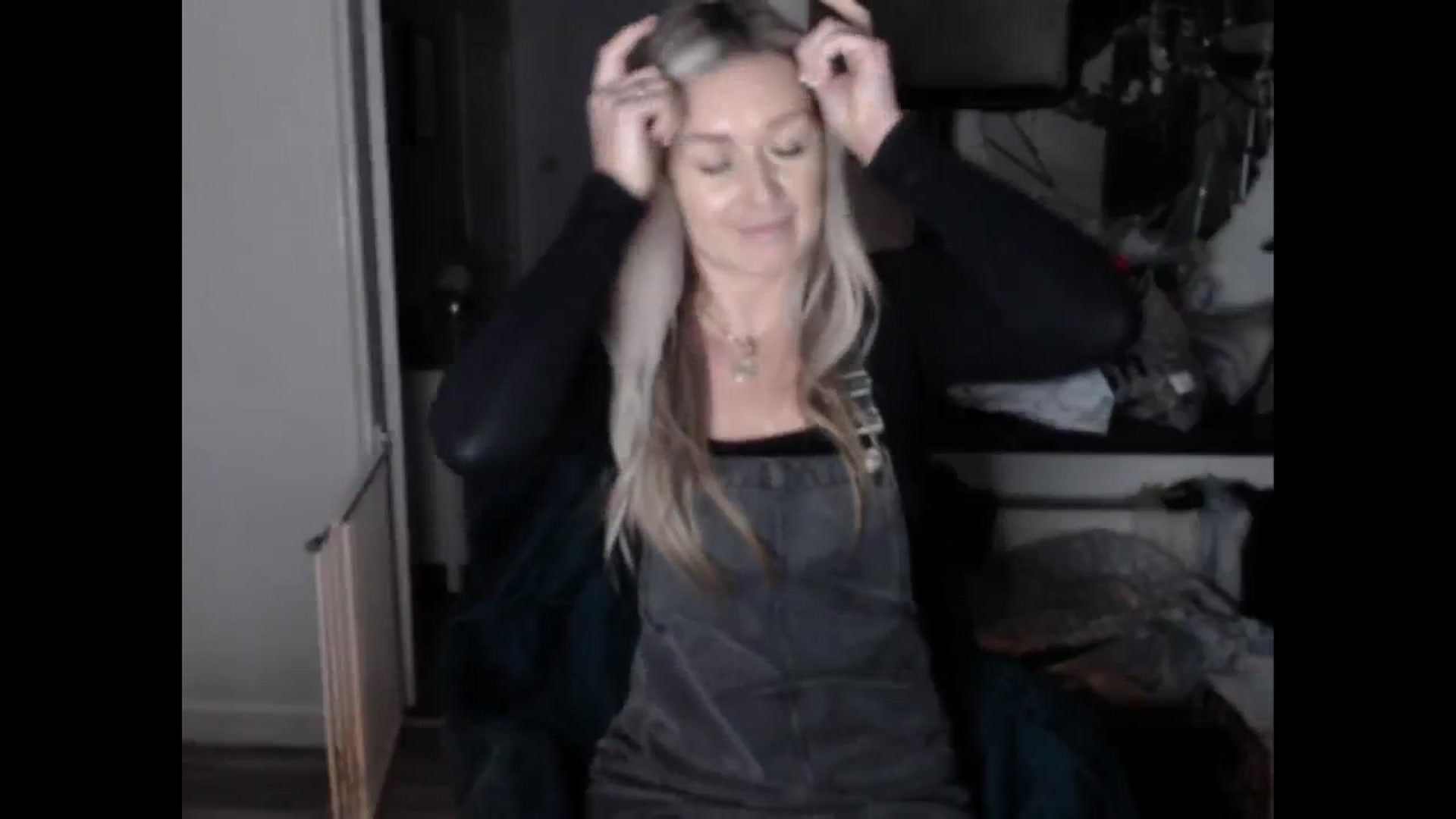 Gallery image thumbnail from LovelyLucy25's myfreecams stream on, 01/21/2025, 17:07 image 16 of 20