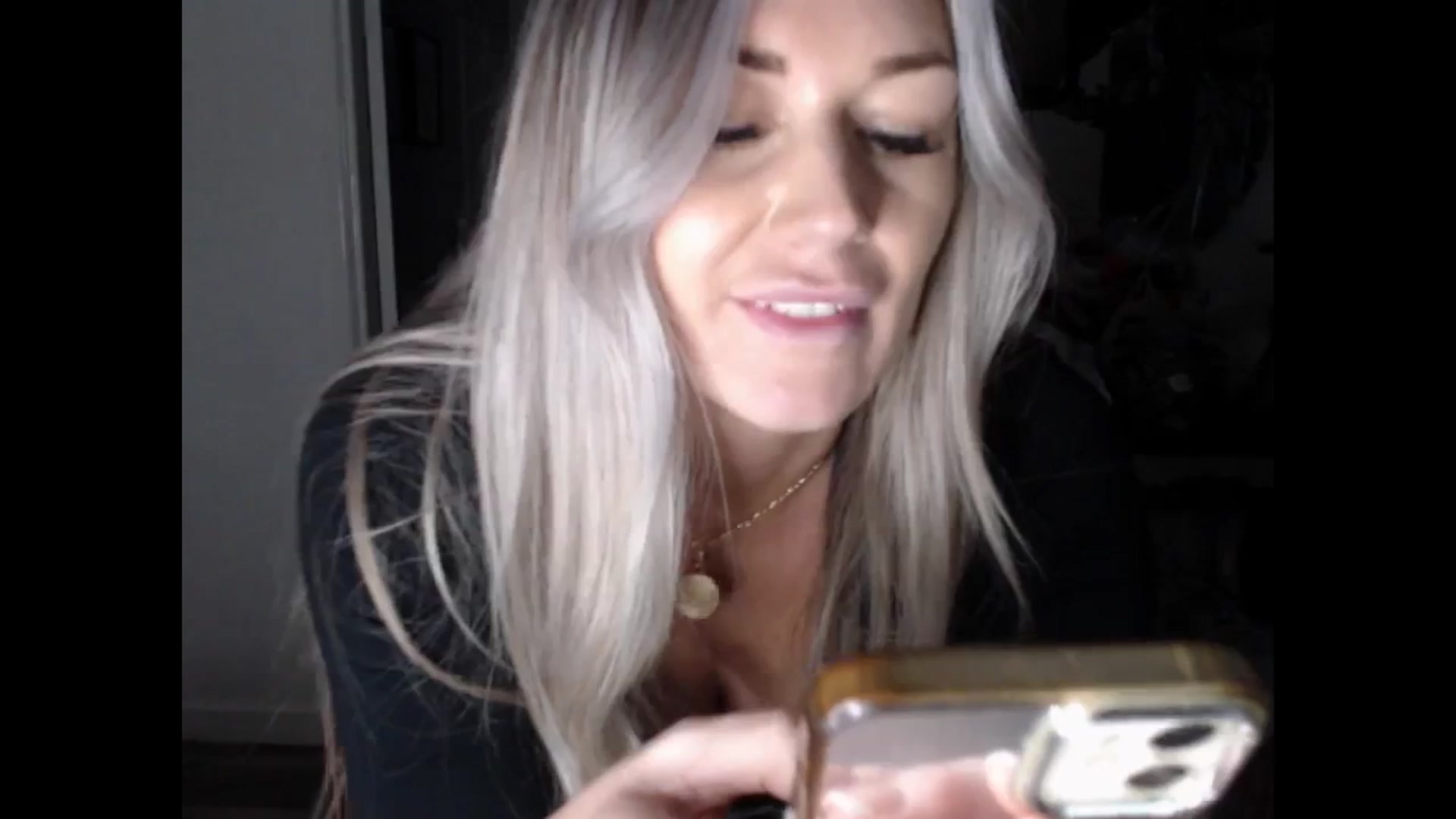 Gallery image thumbnail from LovelyLucy25's myfreecams stream on, 01/21/2025, 17:07 image 7 of 20