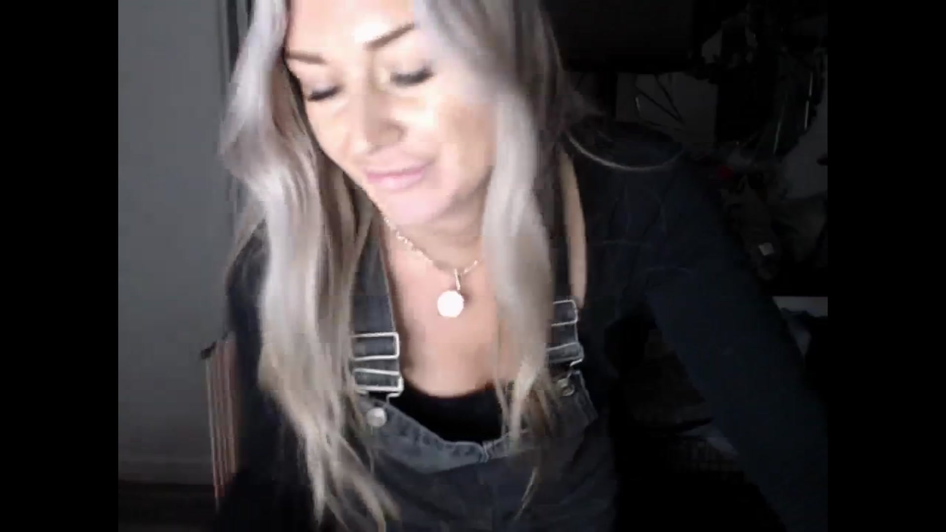 Gallery image thumbnail from LovelyLucy25's myfreecams stream on, 01/21/2025, 17:07 image 10 of 20