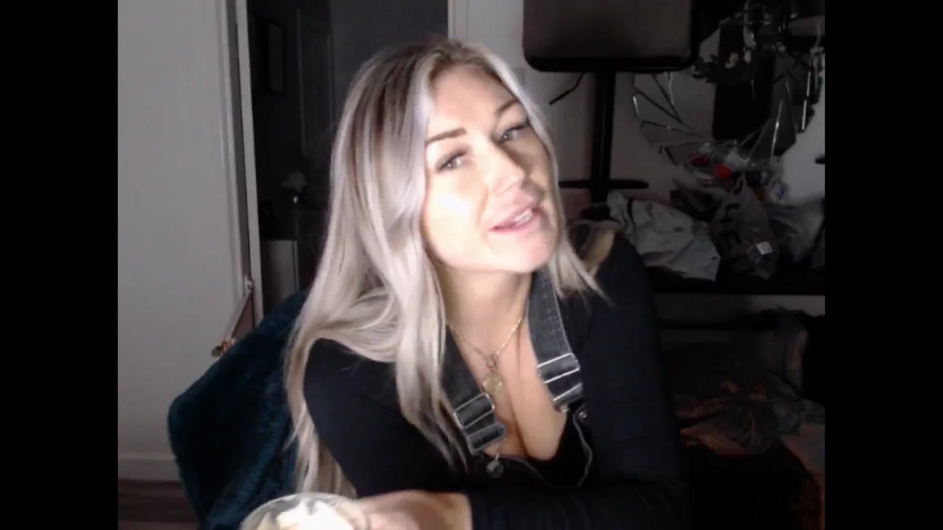 Gallery image thumbnail from LovelyLucy25's myfreecams stream on, 01/21/2025, 17:07 image 20 of 20