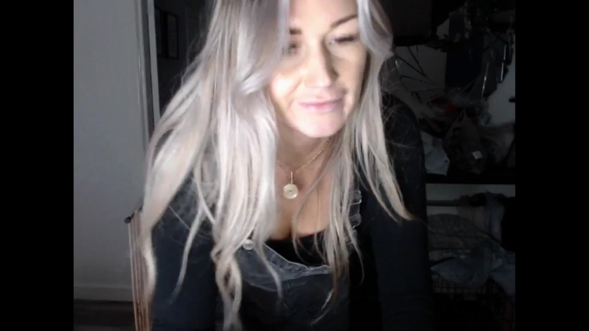 Gallery image thumbnail from LovelyLucy25's myfreecams stream on, 01/21/2025, 17:07 image 4 of 20