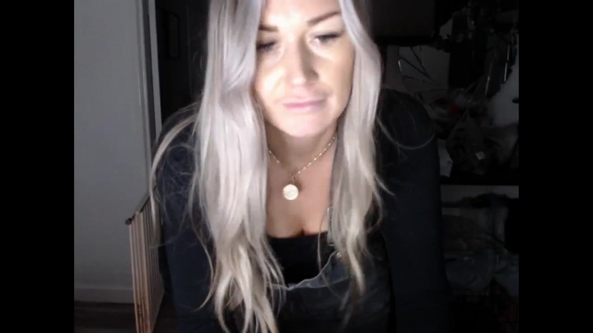 Gallery image thumbnail from LovelyLucy25's myfreecams stream on, 01/21/2025, 17:07 image 13 of 20