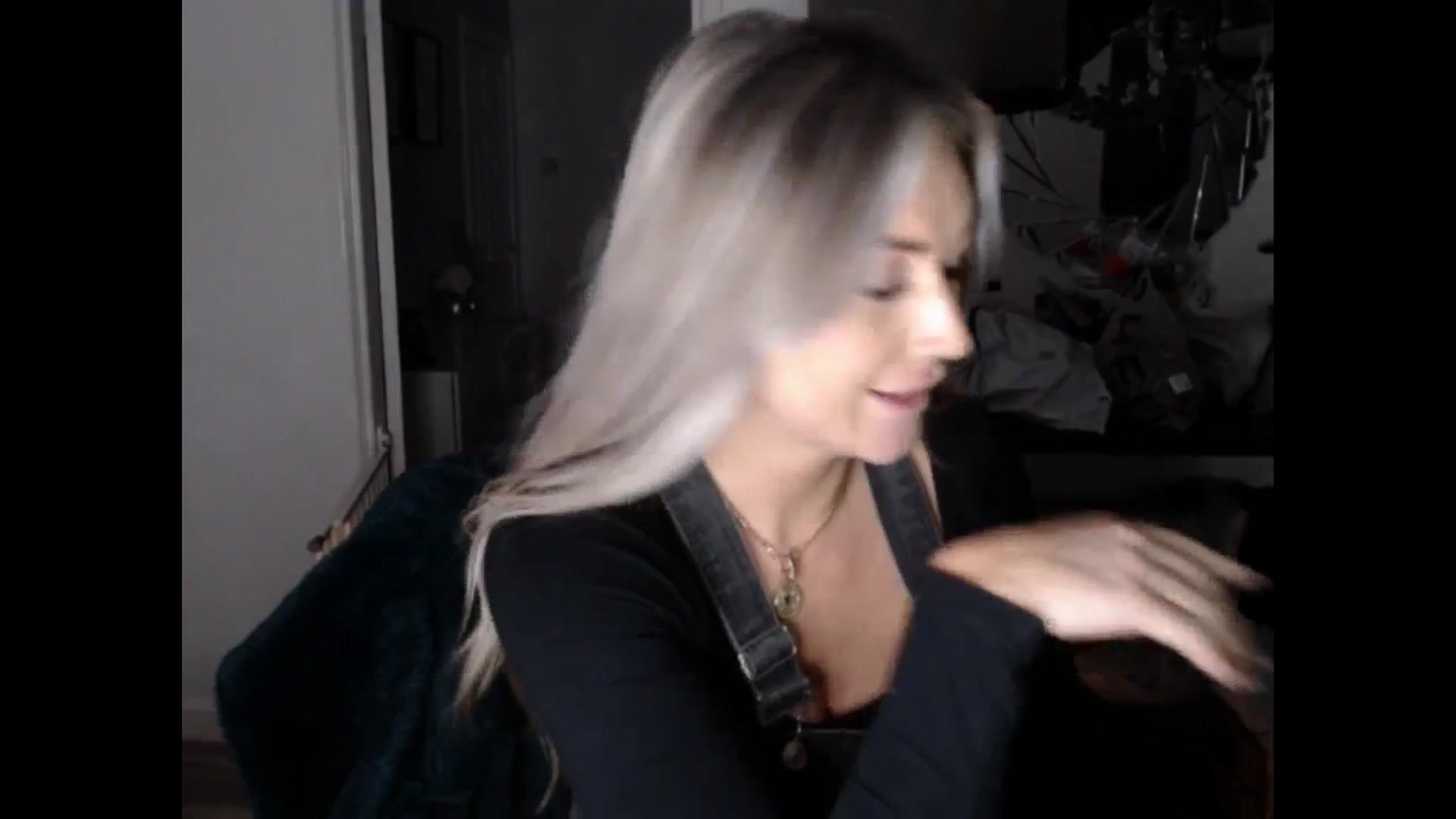 Gallery image thumbnail from LovelyLucy25's myfreecams stream on, 01/21/2025, 17:07 image 17 of 20