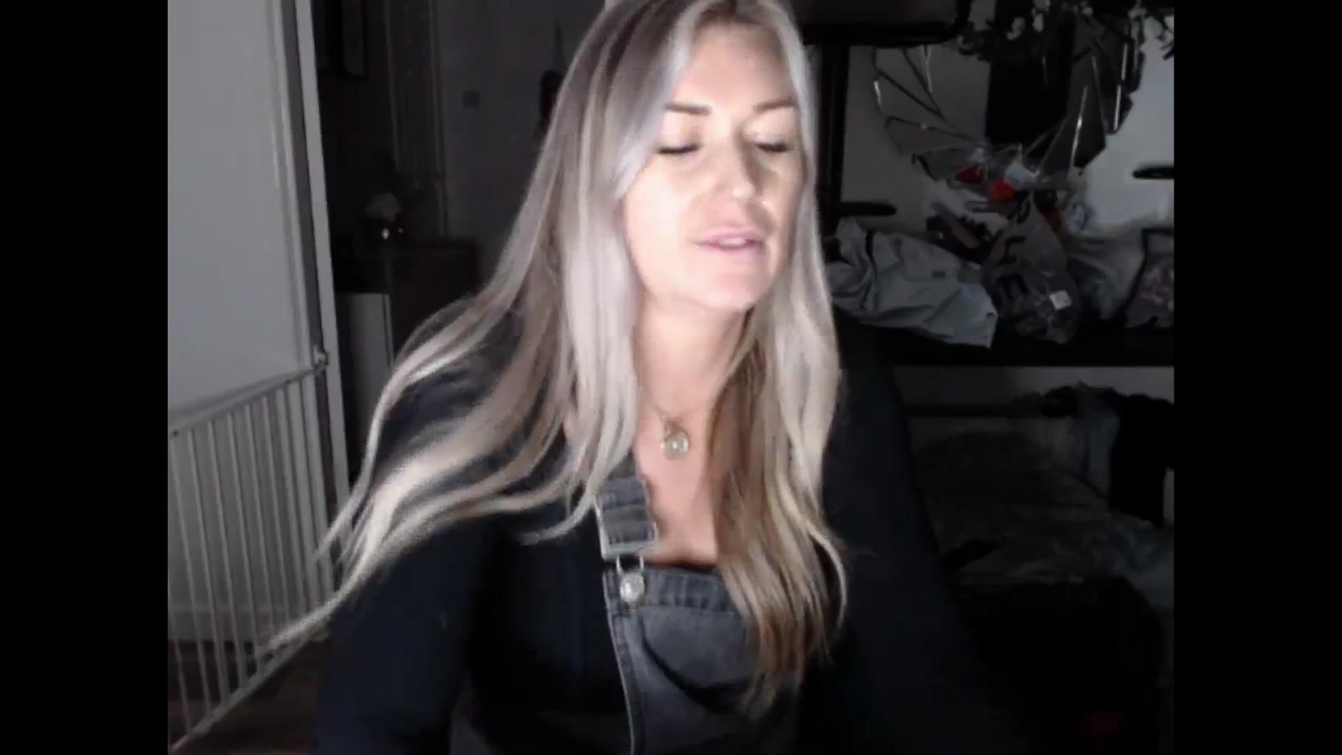 Gallery image thumbnail from LovelyLucy25's myfreecams stream on, 01/21/2025, 17:58 image 19 of 20
