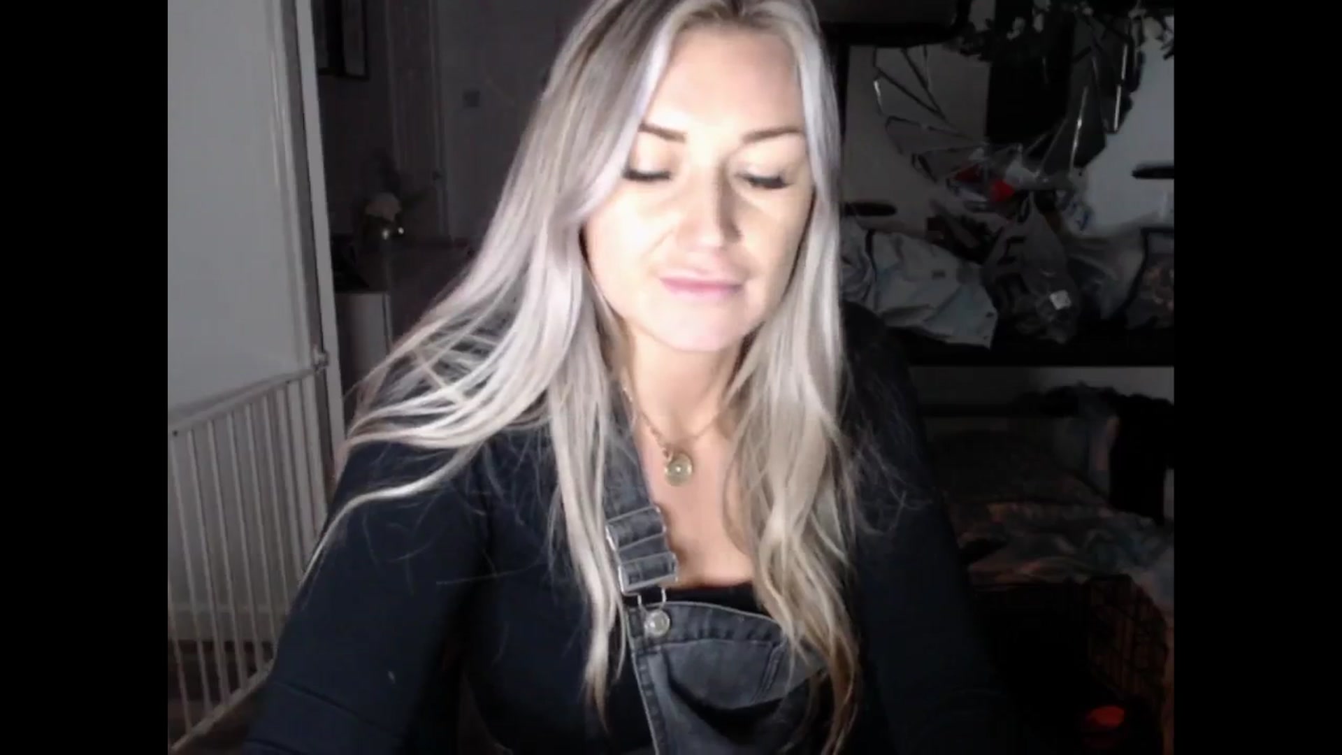 Gallery image thumbnail from LovelyLucy25's myfreecams stream on, 01/21/2025, 17:58 image 11 of 20