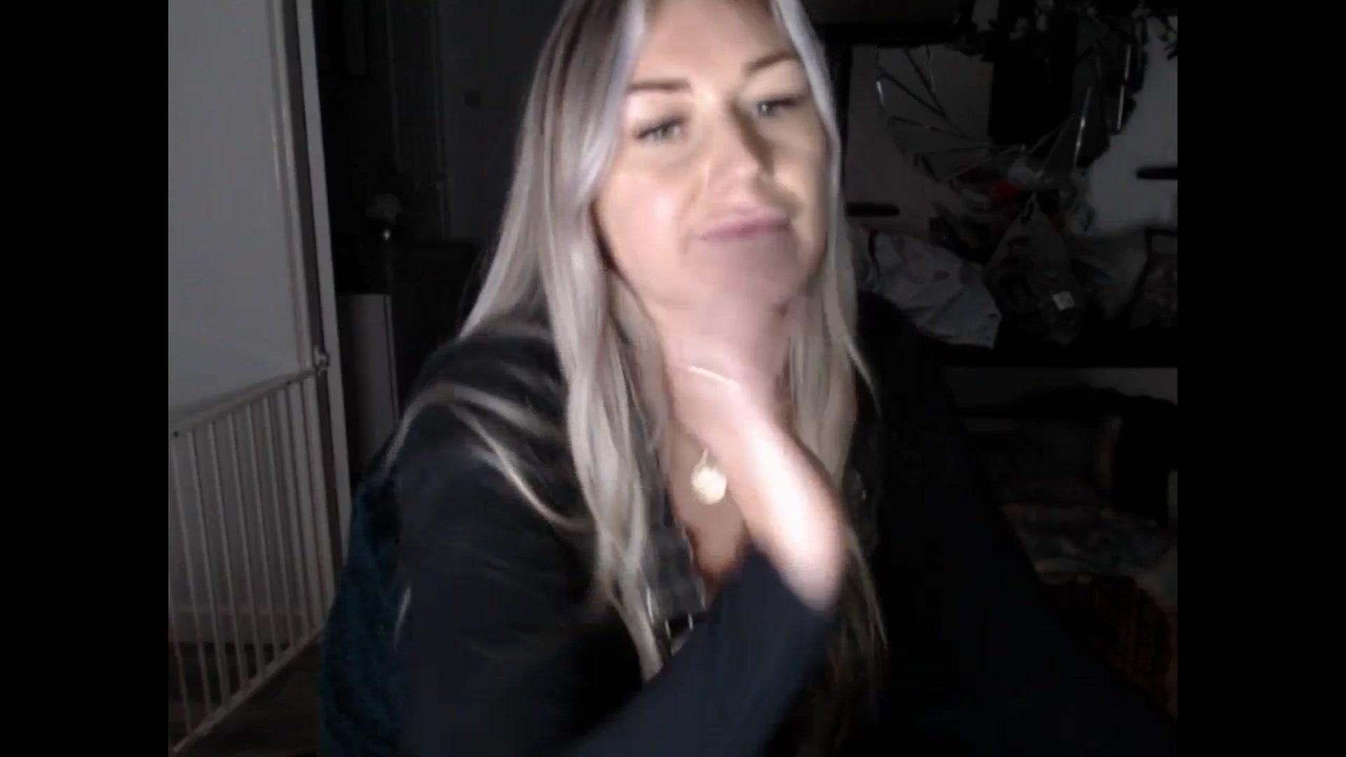 Gallery image thumbnail from LovelyLucy25's myfreecams stream on, 01/21/2025, 17:58 image 15 of 20