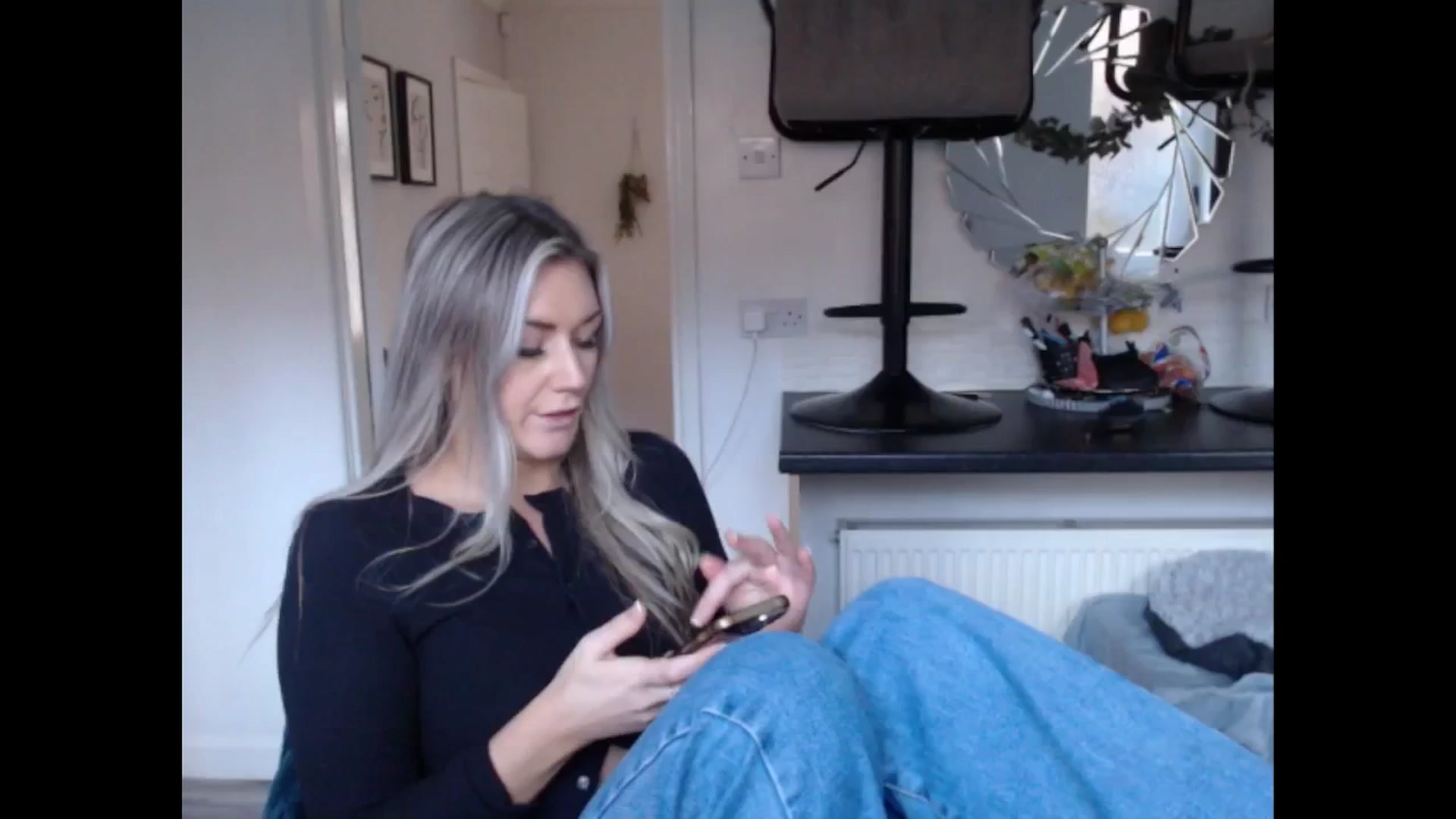 Gallery image thumbnail from LovelyLucy25's myfreecams stream on, 01/23/2025, 16:32 image 3 of 20