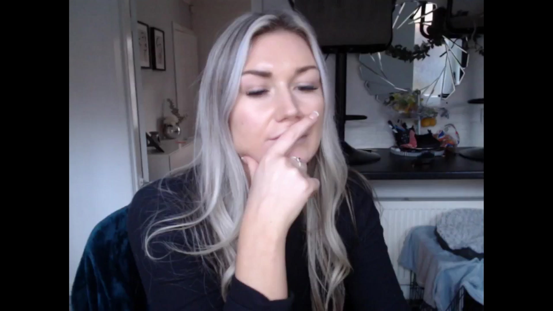 Gallery image thumbnail from LovelyLucy25's myfreecams stream on, 01/23/2025, 16:32 image 8 of 20