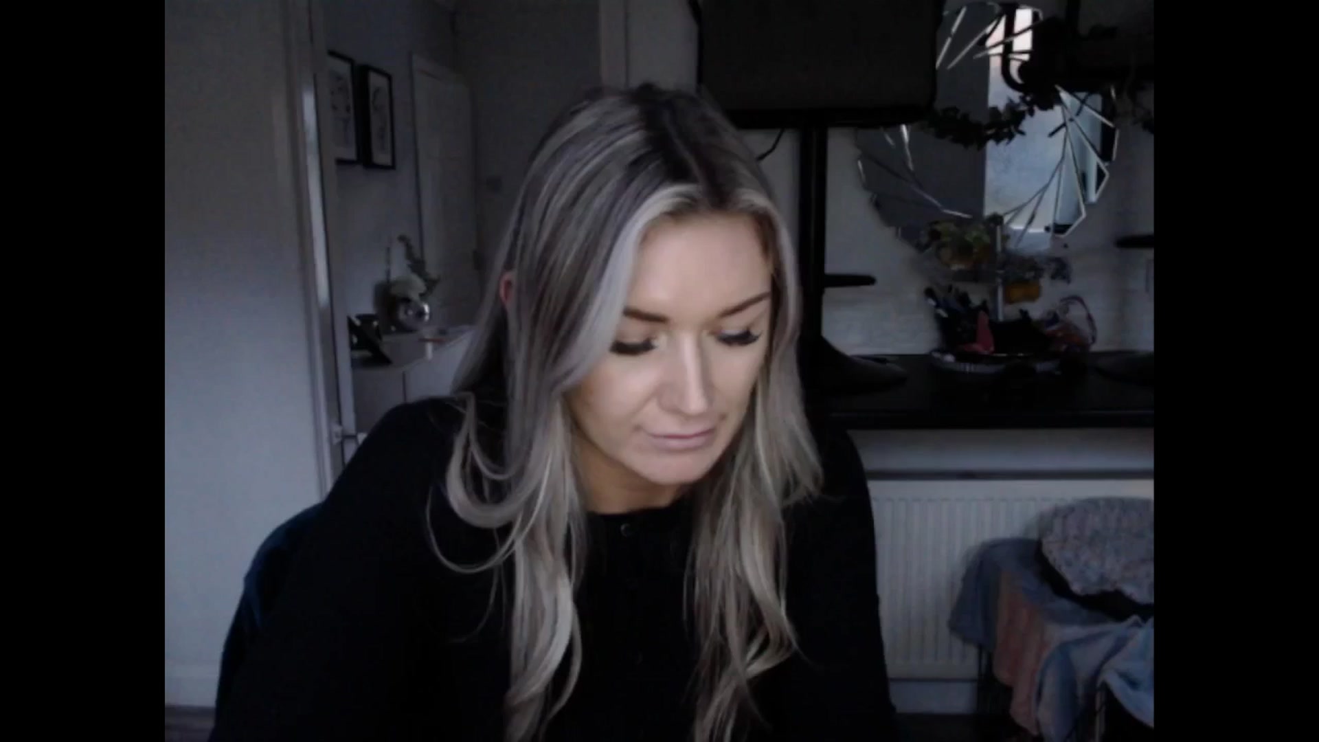 Gallery image thumbnail from LovelyLucy25's myfreecams stream on, 01/23/2025, 16:32 image 18 of 20