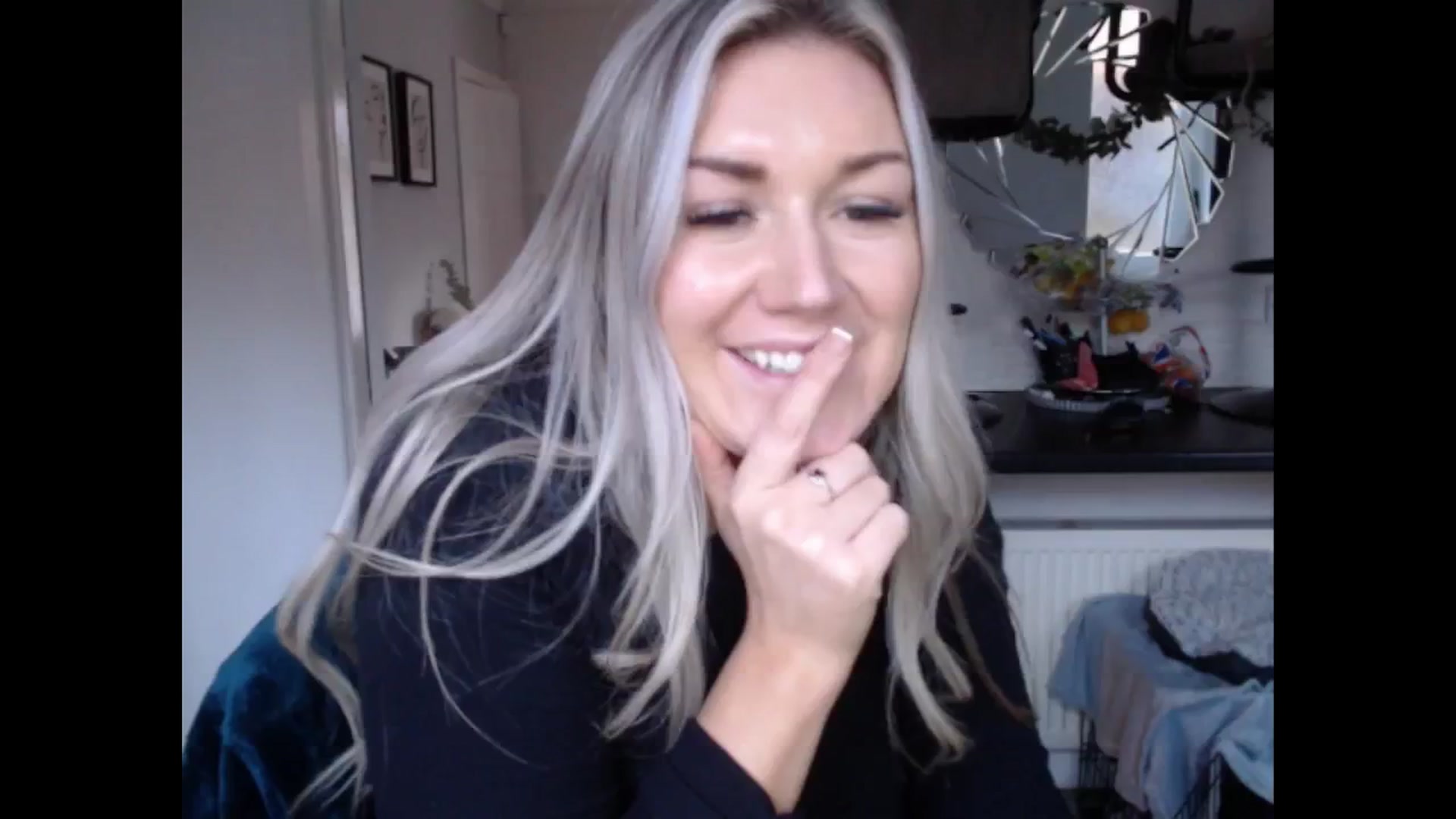 Gallery image thumbnail from LovelyLucy25's myfreecams stream on, 01/23/2025, 16:32 image 12 of 20