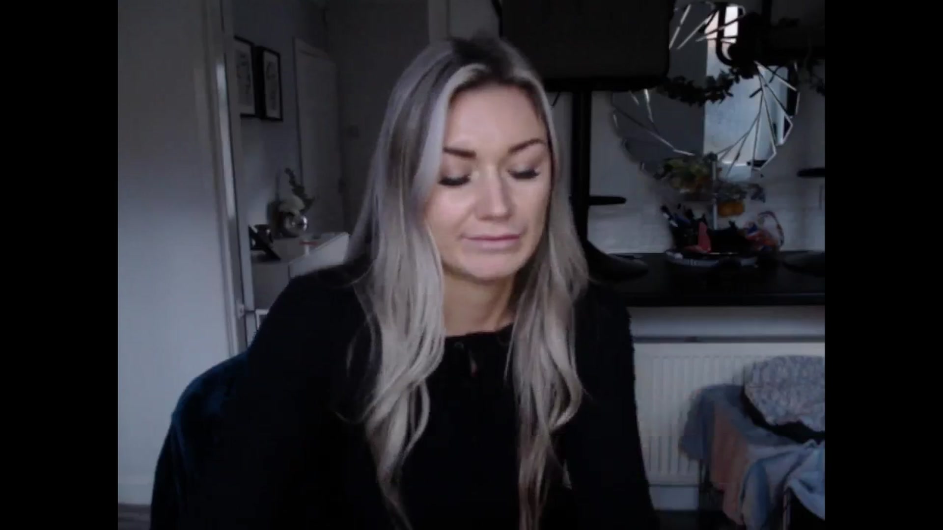 Gallery image thumbnail from LovelyLucy25's myfreecams stream on, 01/23/2025, 16:32 image 17 of 20