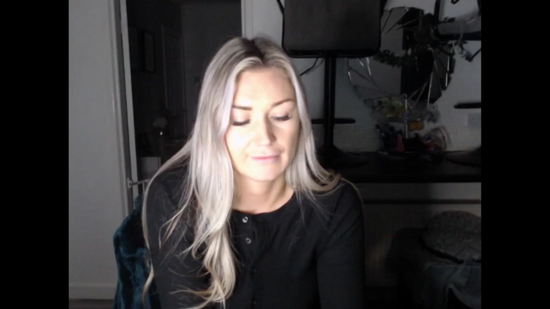 Gallery image thumbnail from LovelyLucy25's myfreecams stream on, 01/23/2025, 18:12 image 18 of 20