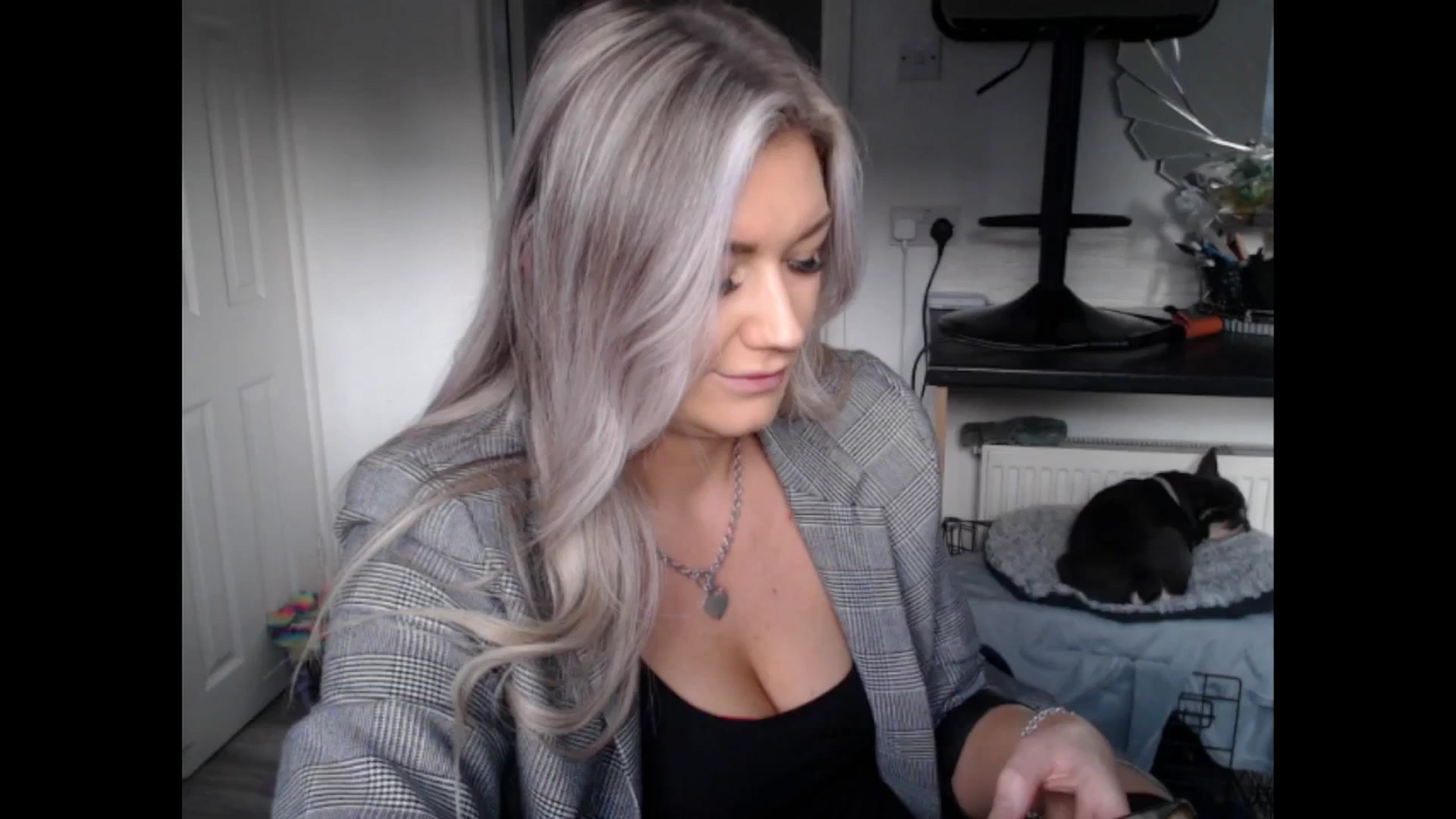 Gallery image thumbnail from LovelyLucy25's myfreecams stream on, 01/24/2025, 10:05 image 6 of 20