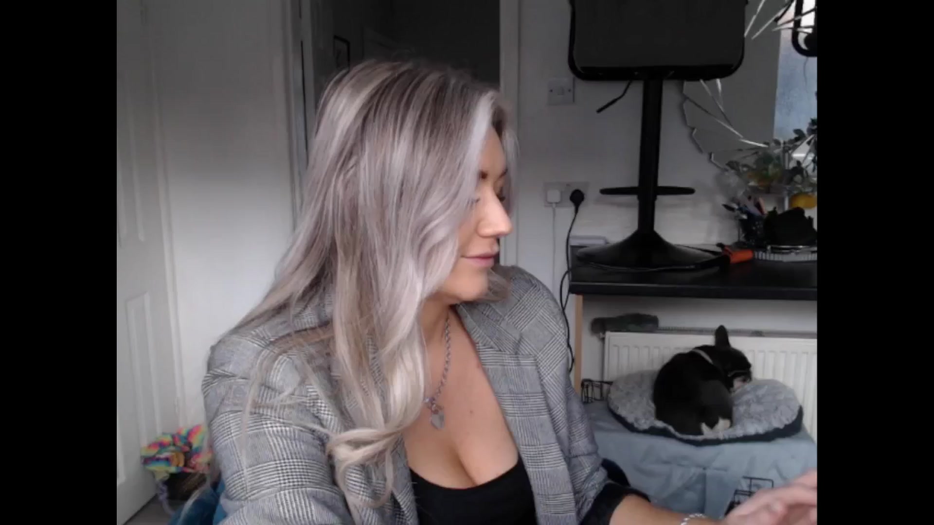 Gallery image thumbnail from LovelyLucy25's myfreecams stream on, 01/24/2025, 10:05 image 4 of 20