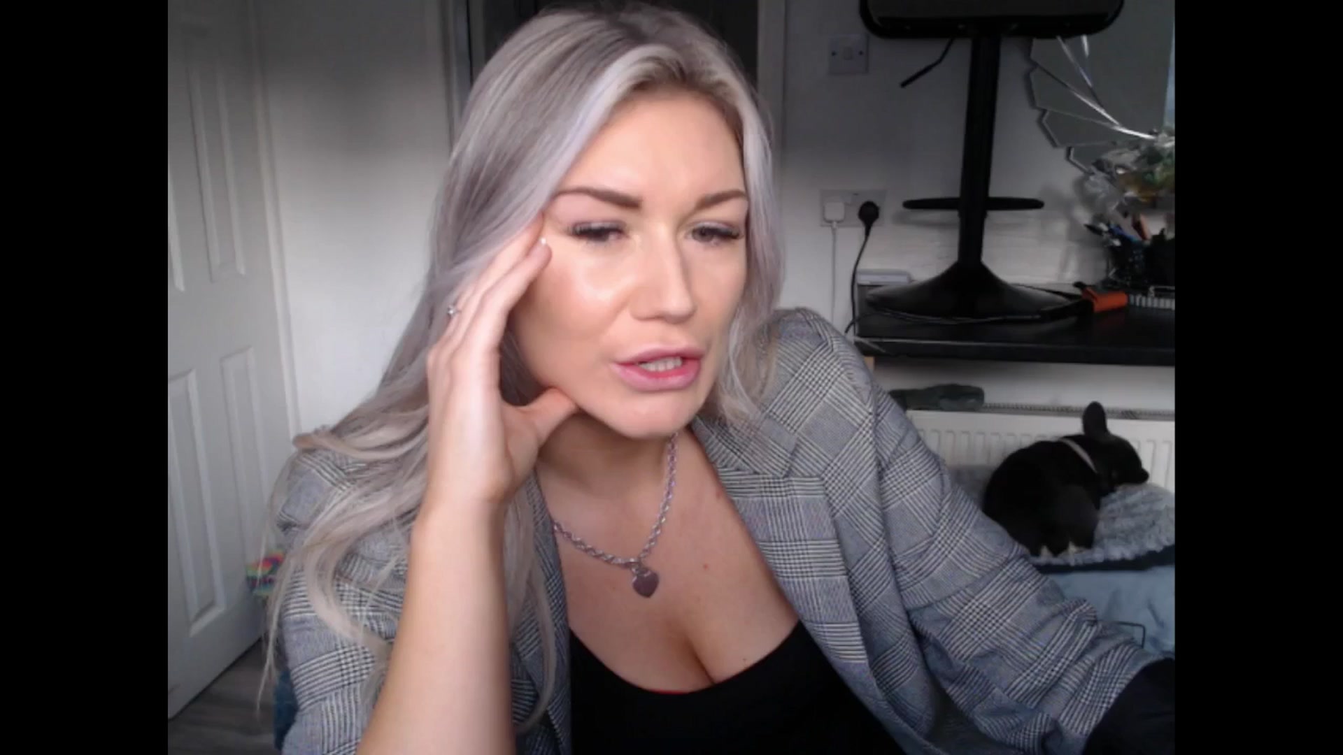 Gallery image thumbnail from LovelyLucy25's myfreecams stream on, 01/24/2025, 10:05 image 5 of 20