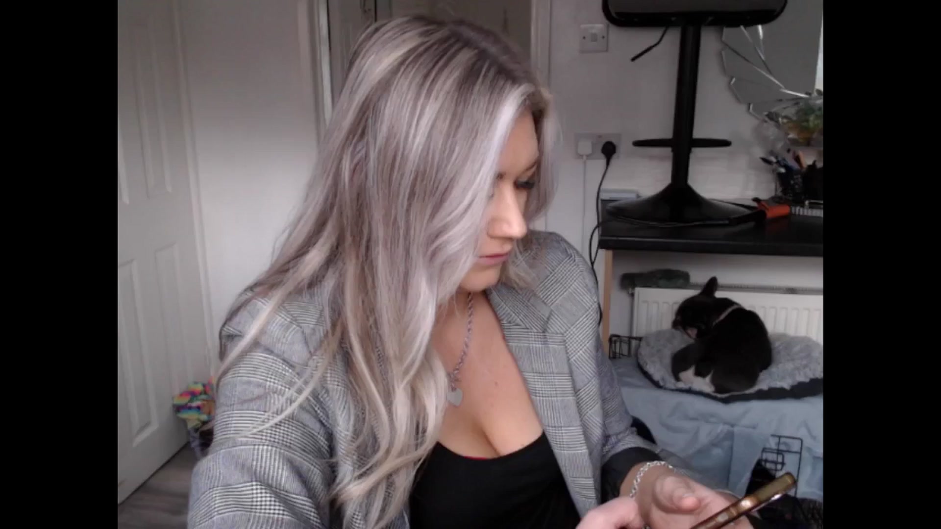 Gallery image thumbnail from LovelyLucy25's myfreecams stream on, 01/24/2025, 10:05 image 11 of 20