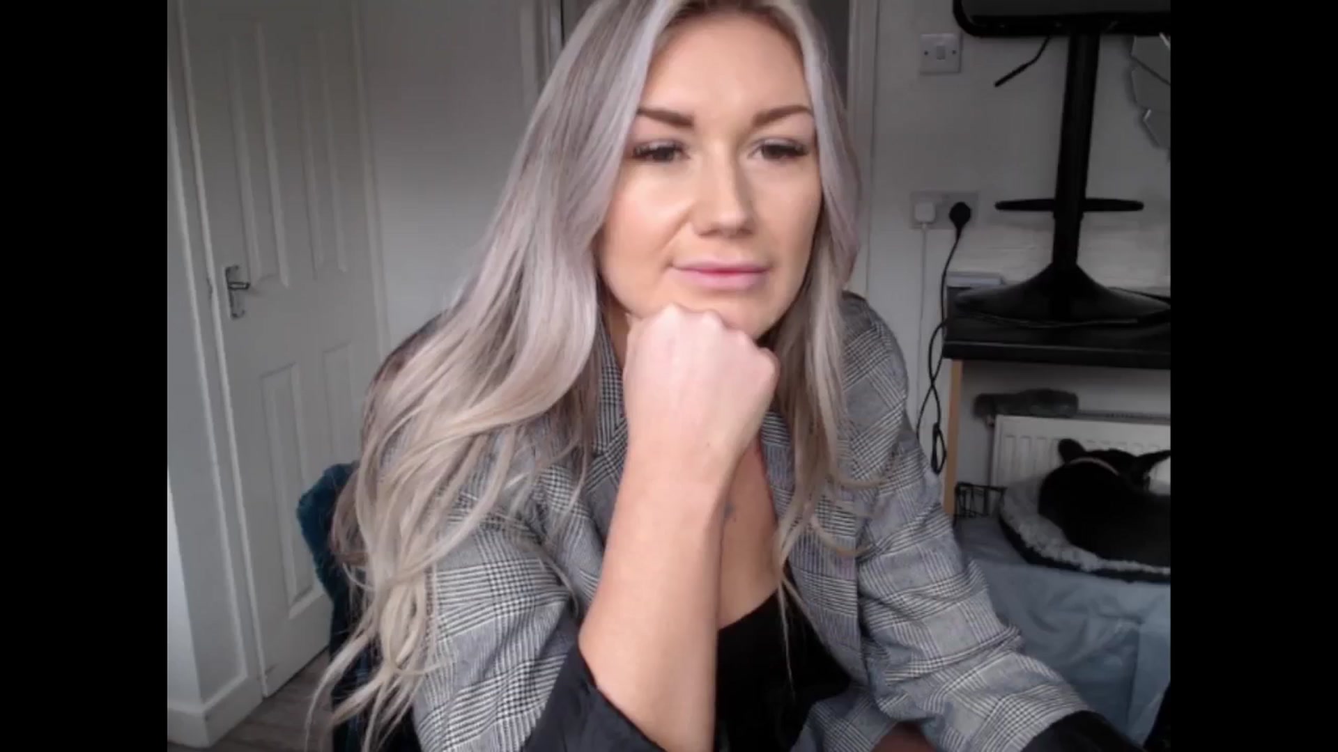 Gallery image thumbnail from LovelyLucy25's myfreecams stream on, 01/24/2025, 10:59 image 4 of 20