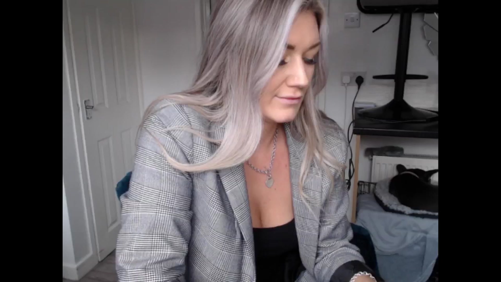 Gallery image thumbnail from LovelyLucy25's myfreecams stream on, 01/24/2025, 10:59 image 3 of 20