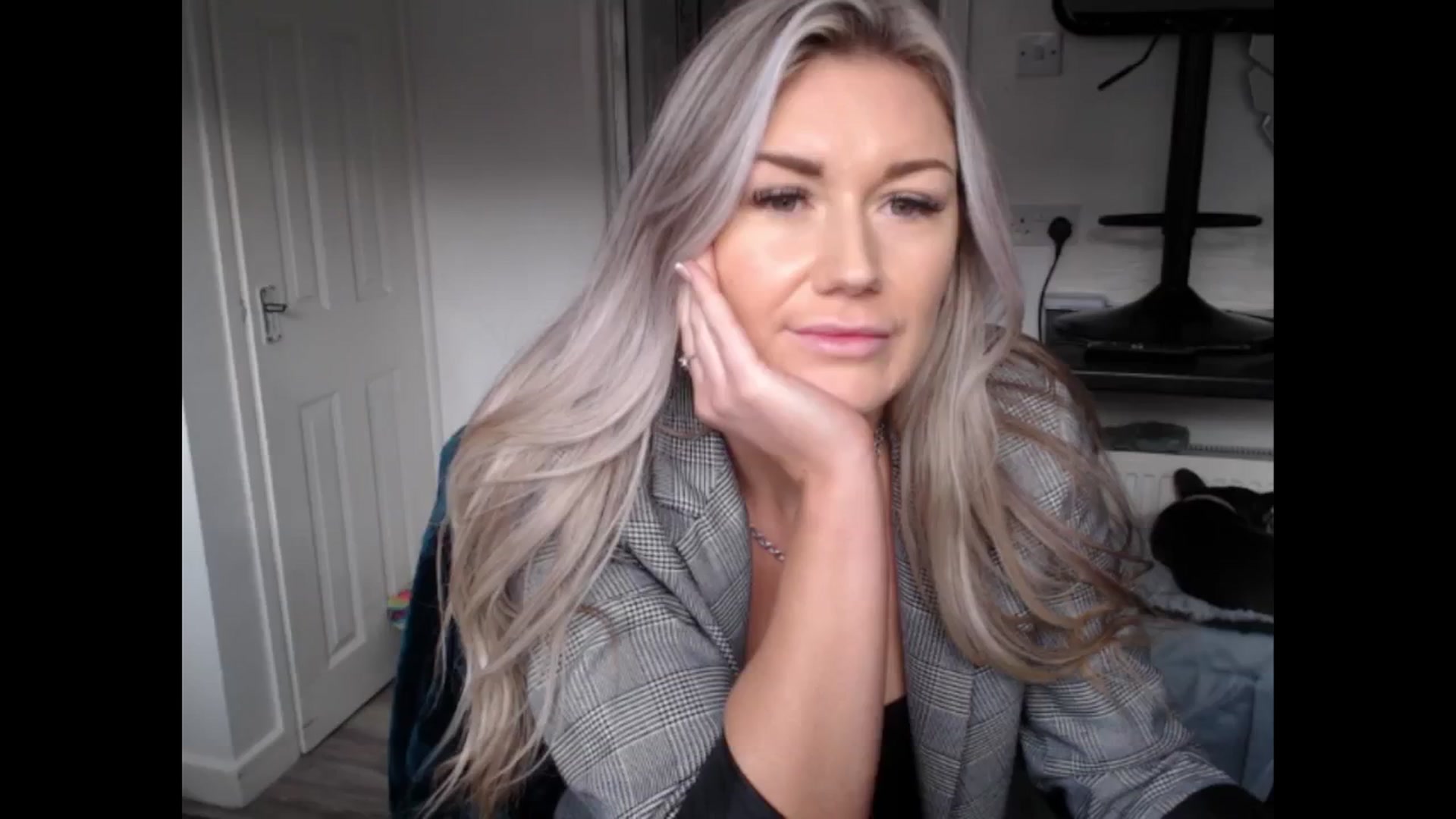 Gallery image thumbnail from LovelyLucy25's myfreecams stream on, 01/24/2025, 10:59 image 15 of 20