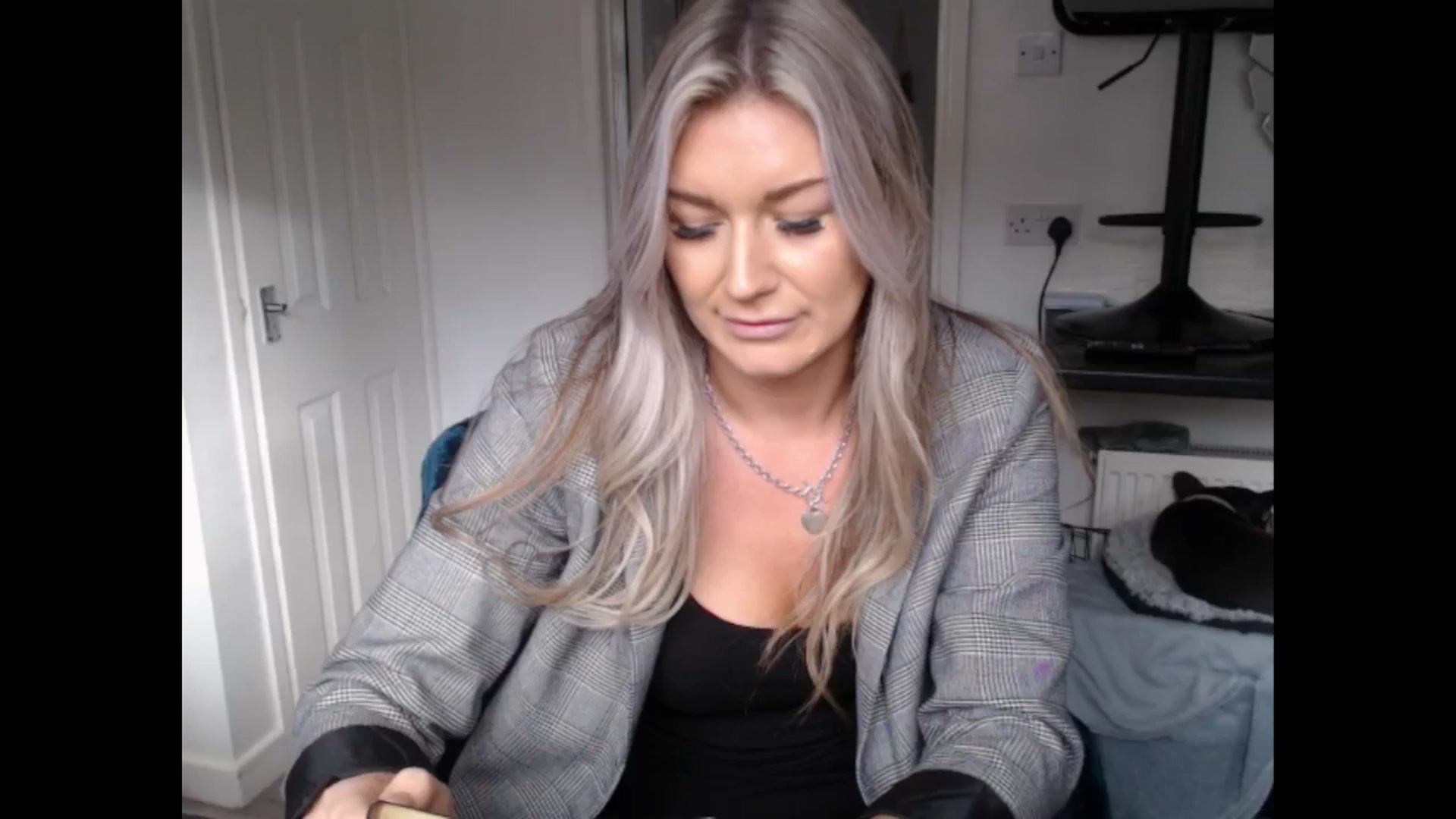 Gallery image thumbnail from LovelyLucy25's myfreecams stream on, 01/24/2025, 10:59 image 18 of 20