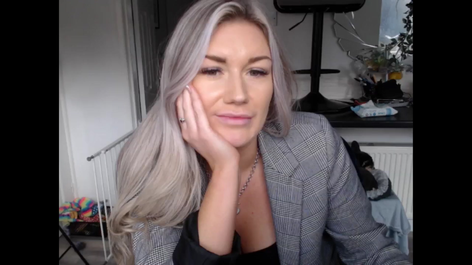 Gallery image thumbnail from LovelyLucy25's myfreecams stream on, 01/24/2025, 11:47 image 1 of 20