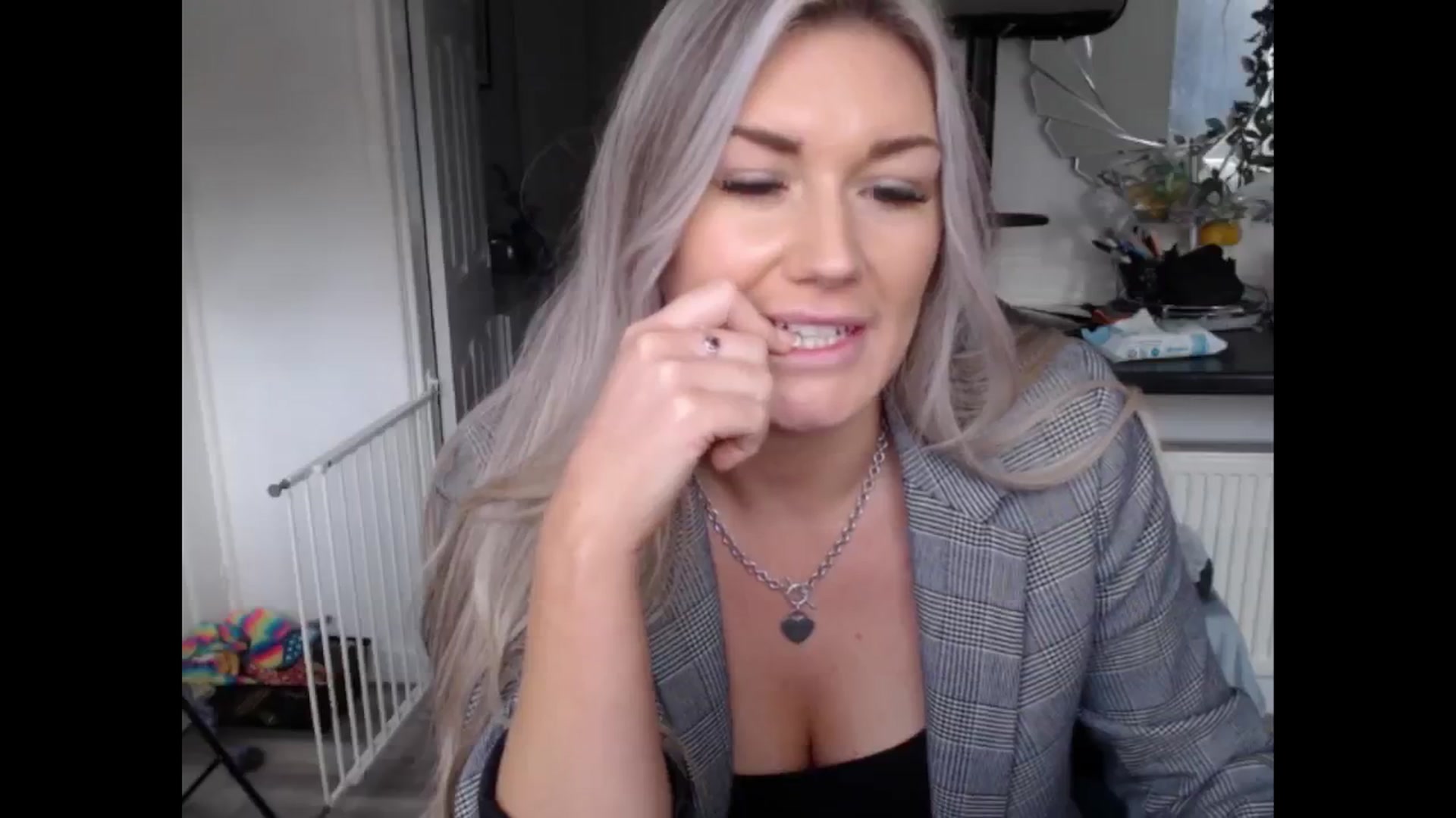 Gallery image thumbnail from LovelyLucy25's myfreecams stream on, 01/24/2025, 11:47 image 13 of 20