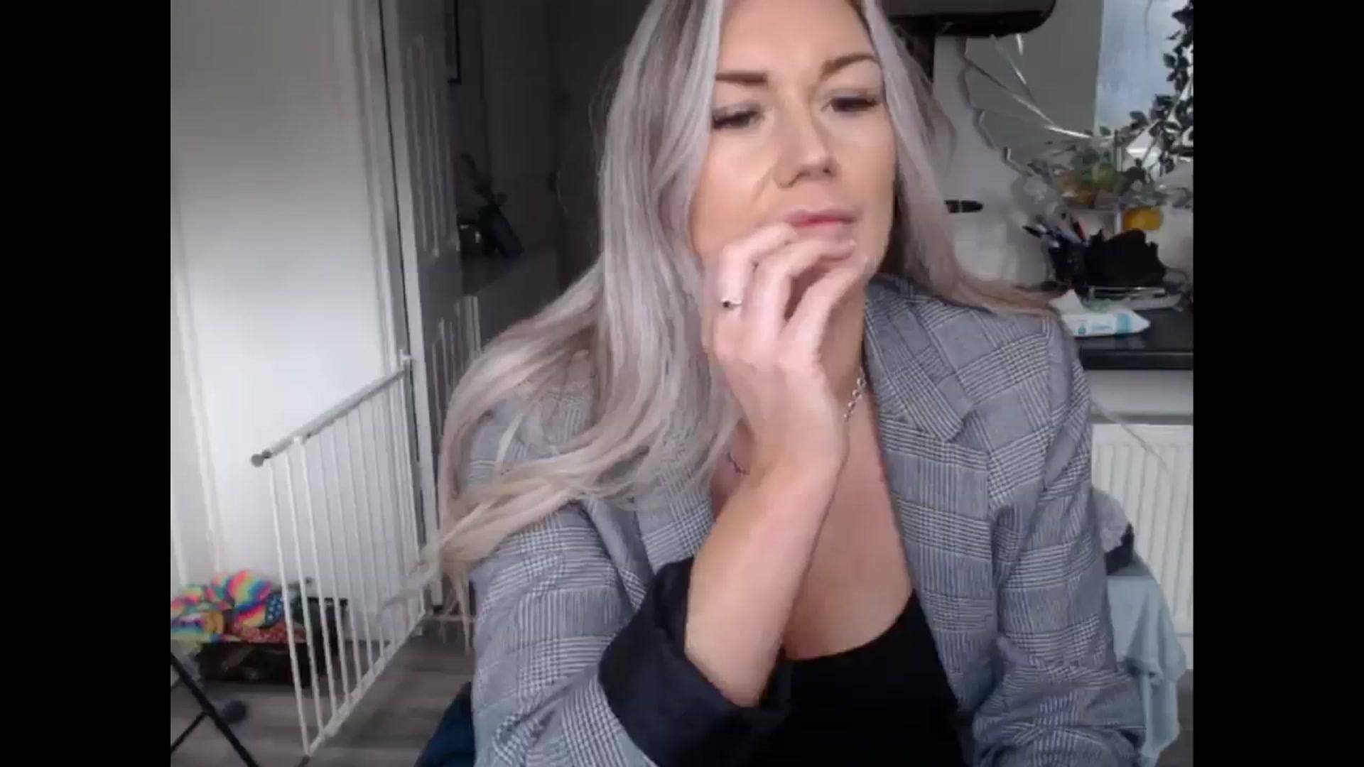 Gallery image thumbnail from LovelyLucy25's myfreecams stream on, 01/24/2025, 11:47 image 5 of 20