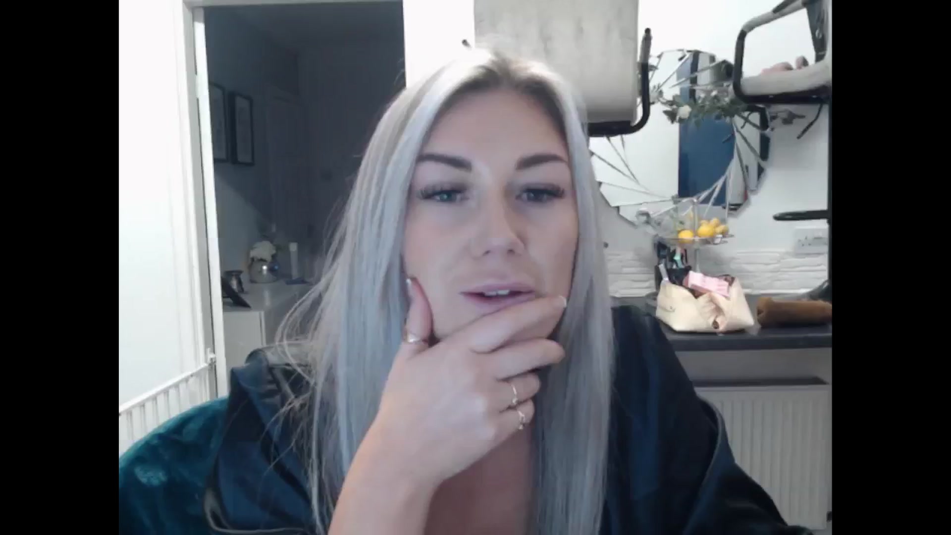 Gallery image thumbnail from LovelyLucy25's myfreecams stream on, 01/25/2025, 16:56 image 1 of 20