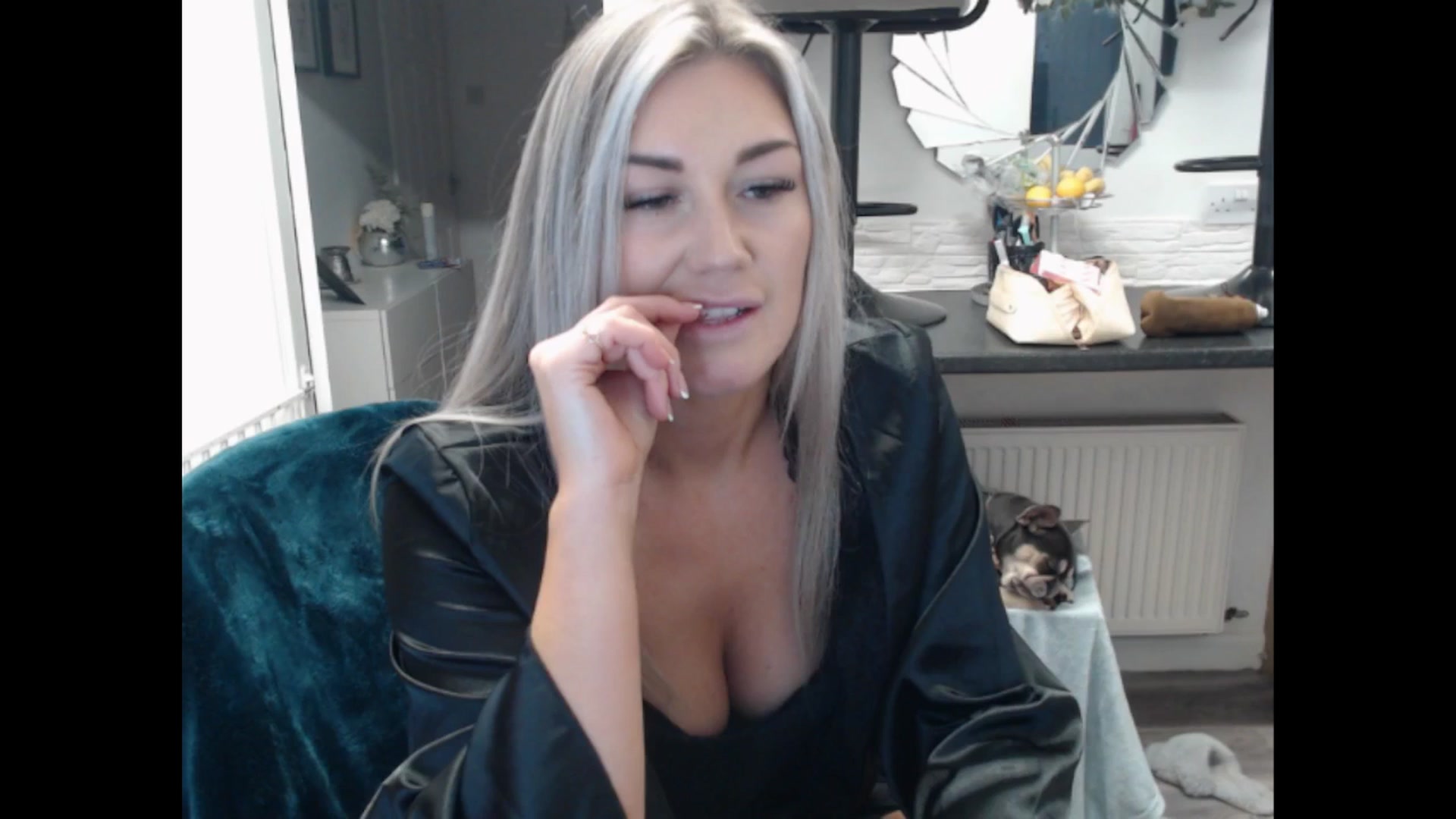Gallery image thumbnail from LovelyLucy25's myfreecams stream on, 01/25/2025, 16:56 image 15 of 20