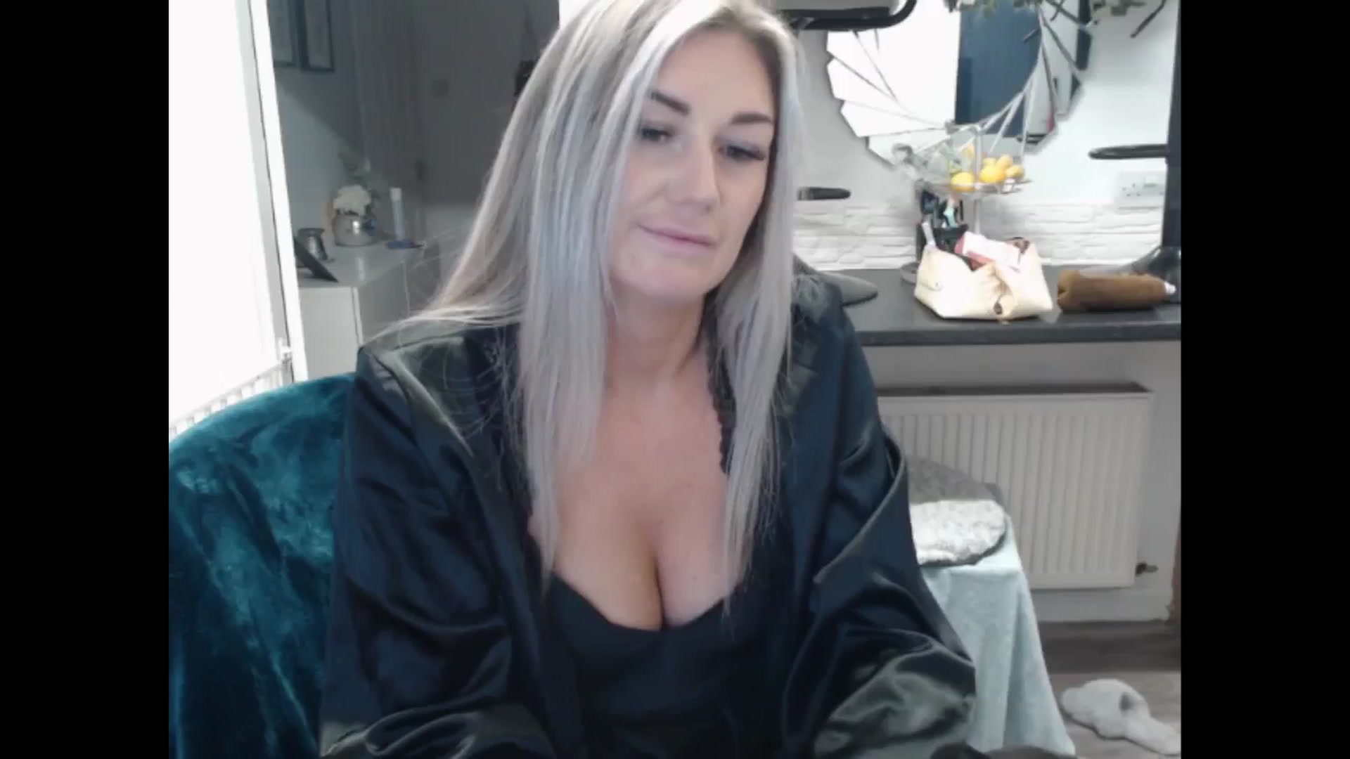 Gallery image thumbnail from LovelyLucy25's myfreecams stream on, 01/25/2025, 16:56 image 11 of 20
