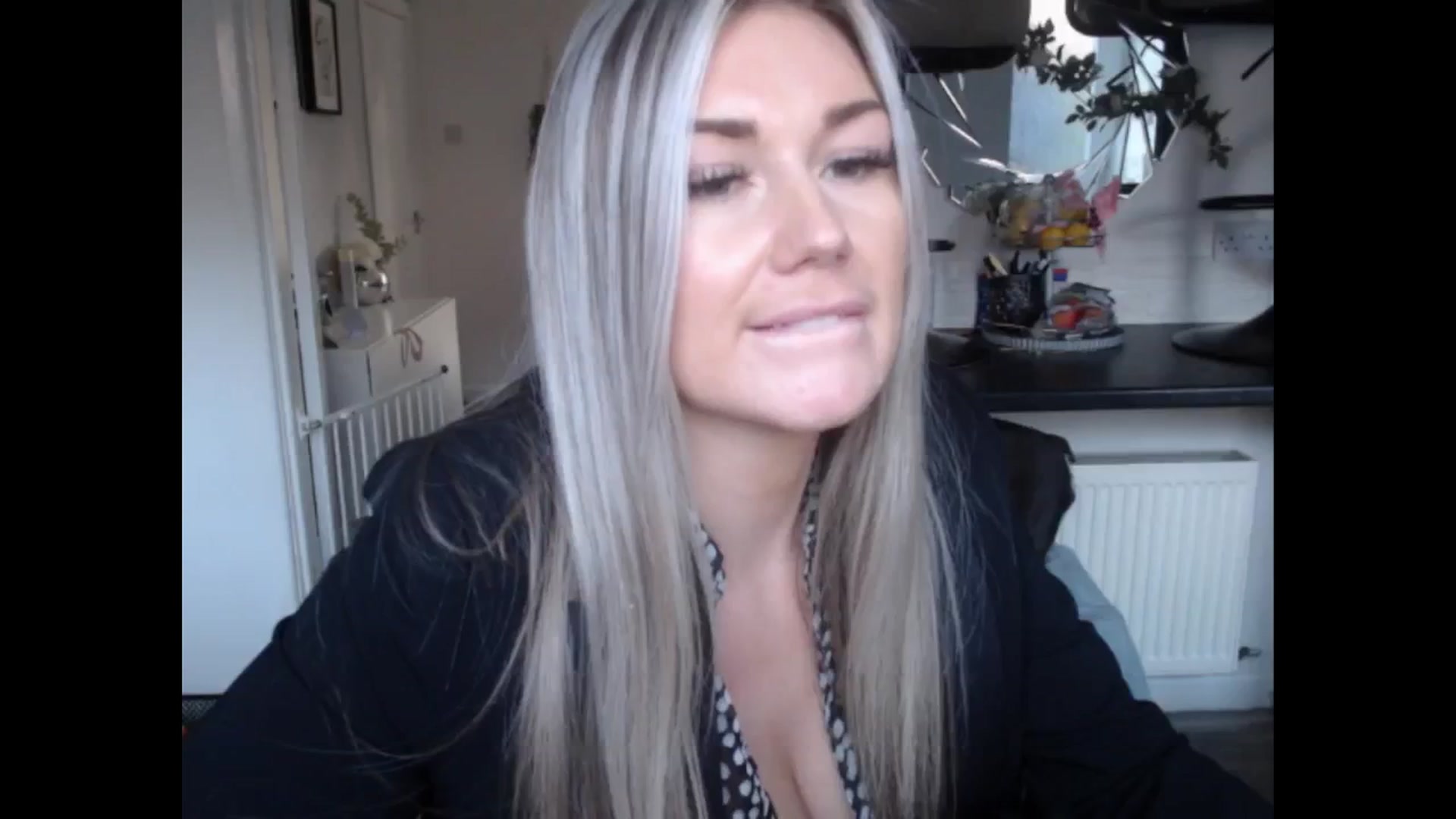 Gallery image thumbnail from LovelyLucy25's myfreecams stream on, 01/30/2025, 16:28 image 6 of 20