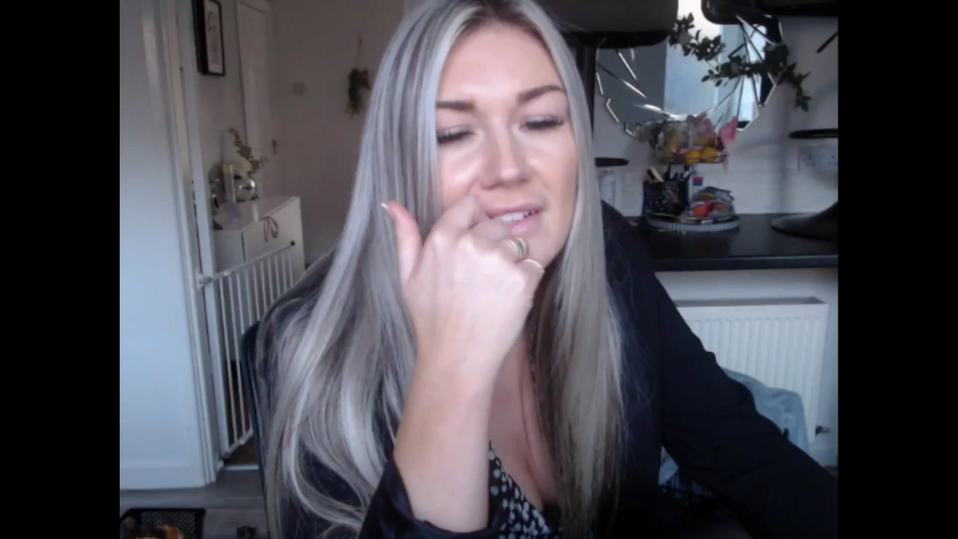 Gallery image thumbnail from LovelyLucy25's myfreecams stream on, 01/30/2025, 16:28 image 13 of 20