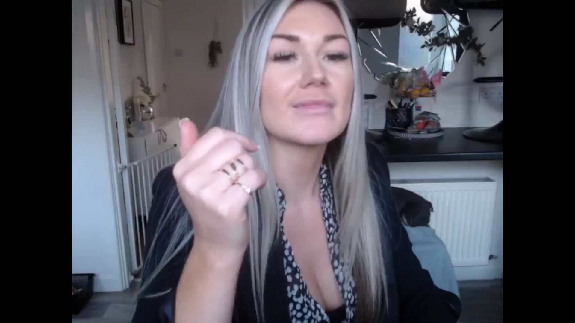 Gallery image thumbnail from LovelyLucy25's myfreecams stream on, 01/30/2025, 16:28 image 1 of 20