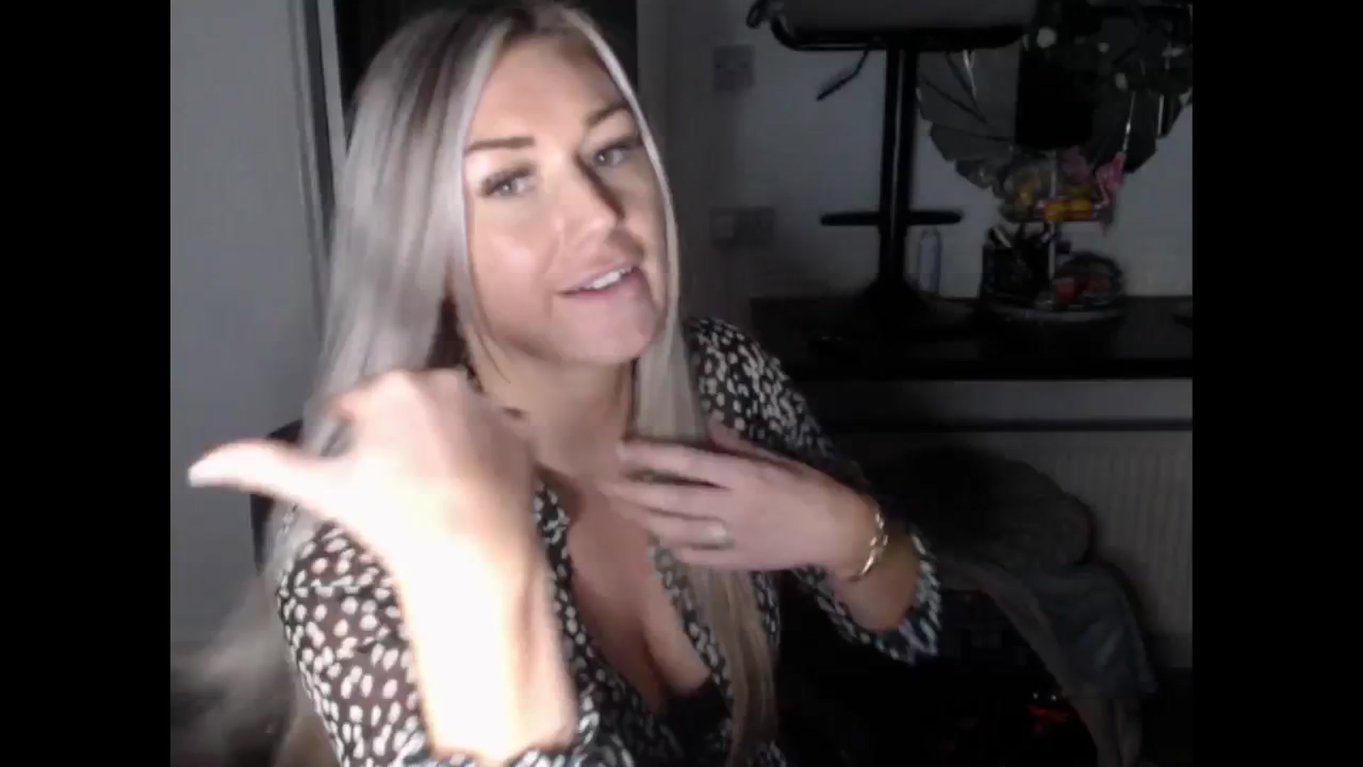 Gallery image thumbnail from LovelyLucy25's myfreecams stream on, 01/30/2025, 18:49 image 12 of 20