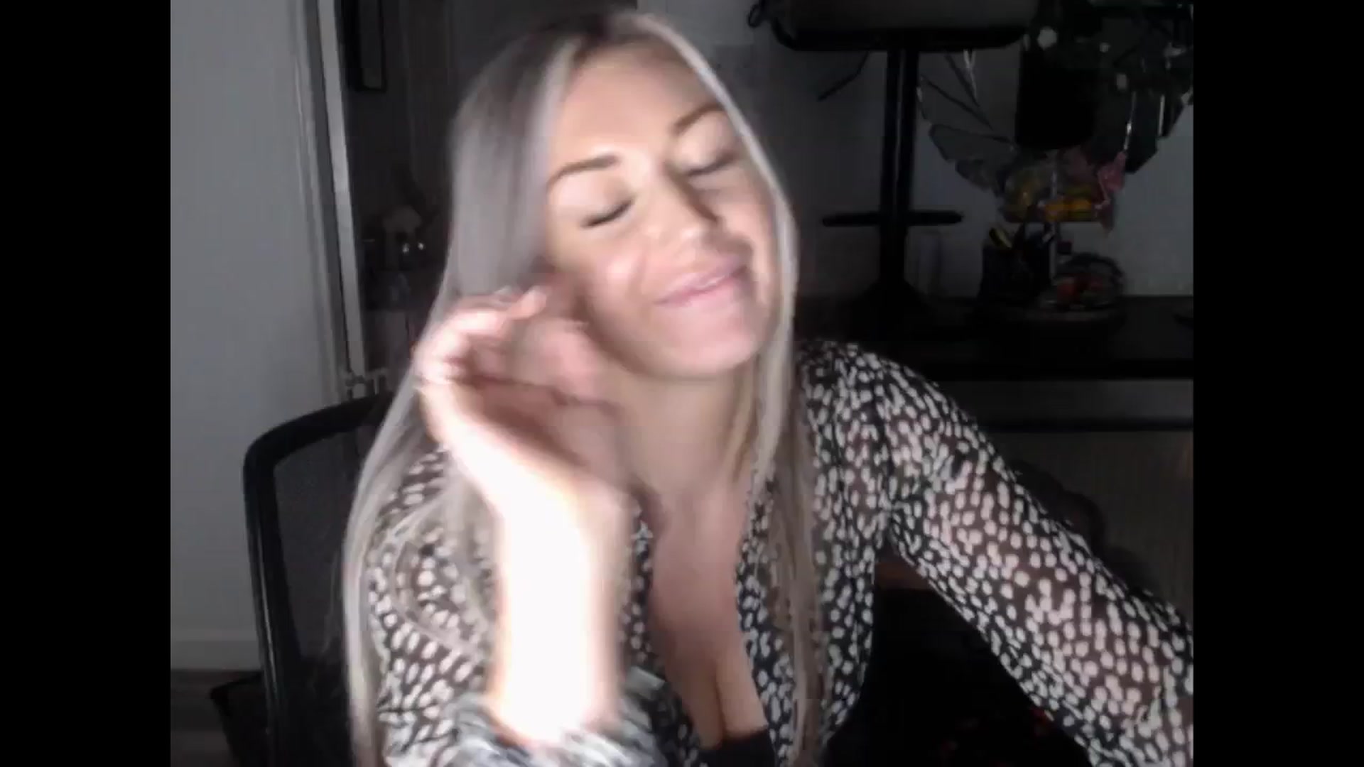 Gallery image thumbnail from LovelyLucy25's myfreecams stream on, 01/30/2025, 18:49 image 17 of 20