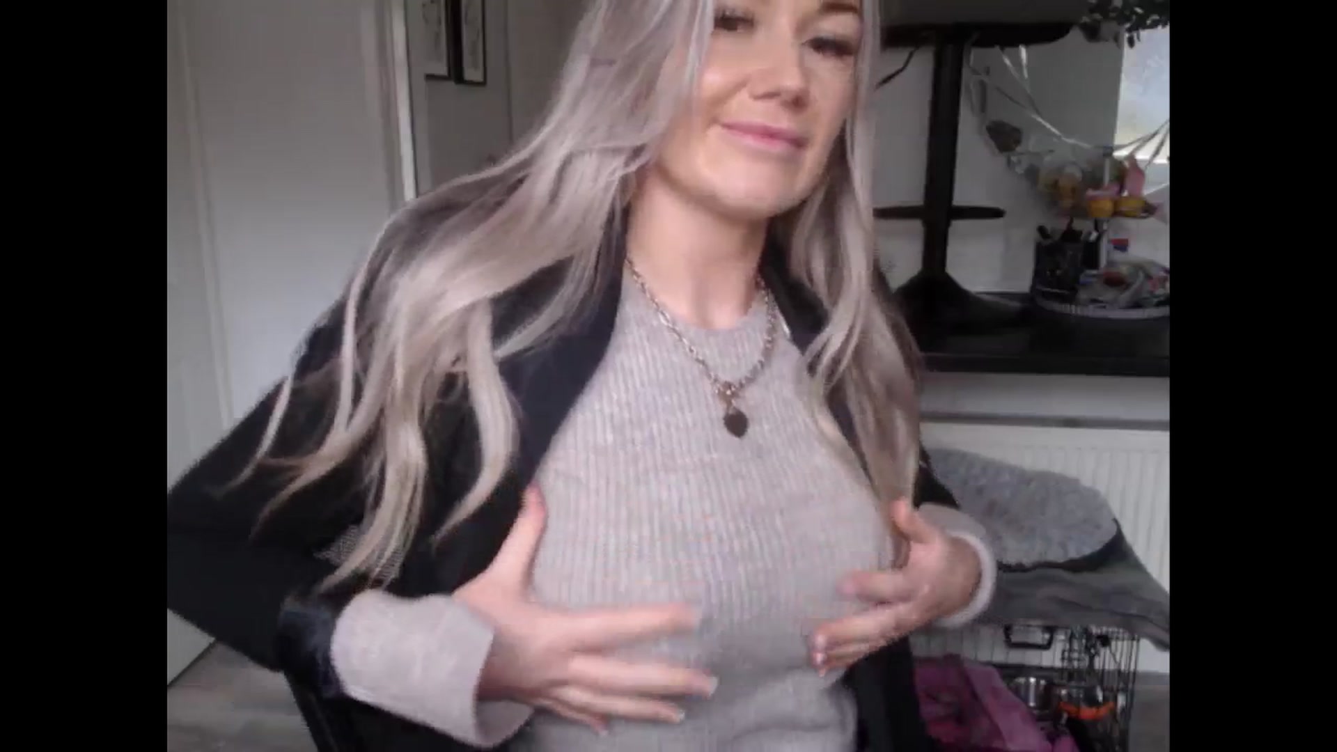Gallery image thumbnail from LovelyLucy25's myfreecams stream on, 01/31/2025, 15:12 image 20 of 20