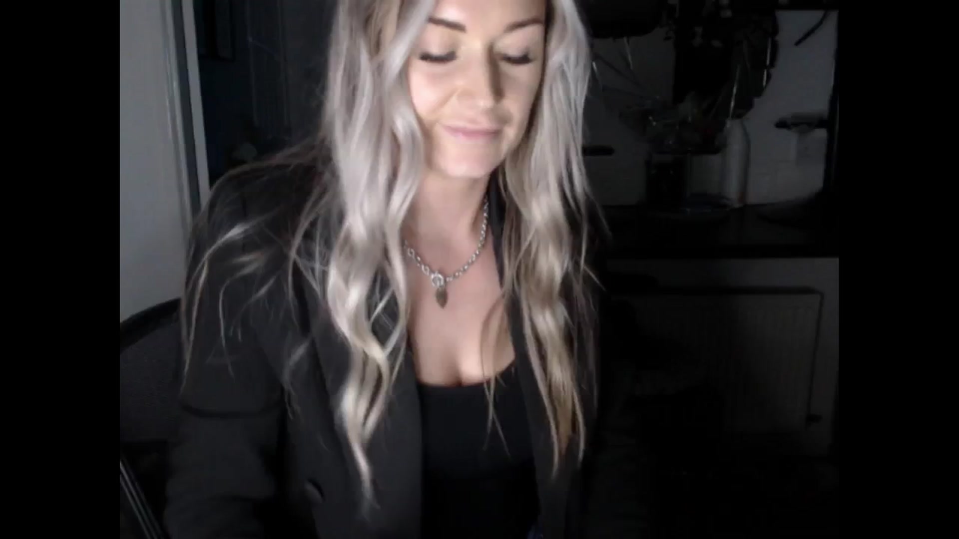 Gallery image thumbnail from LovelyLucy25's myfreecams stream on, 02/04/2025, 17:52 image 20 of 20