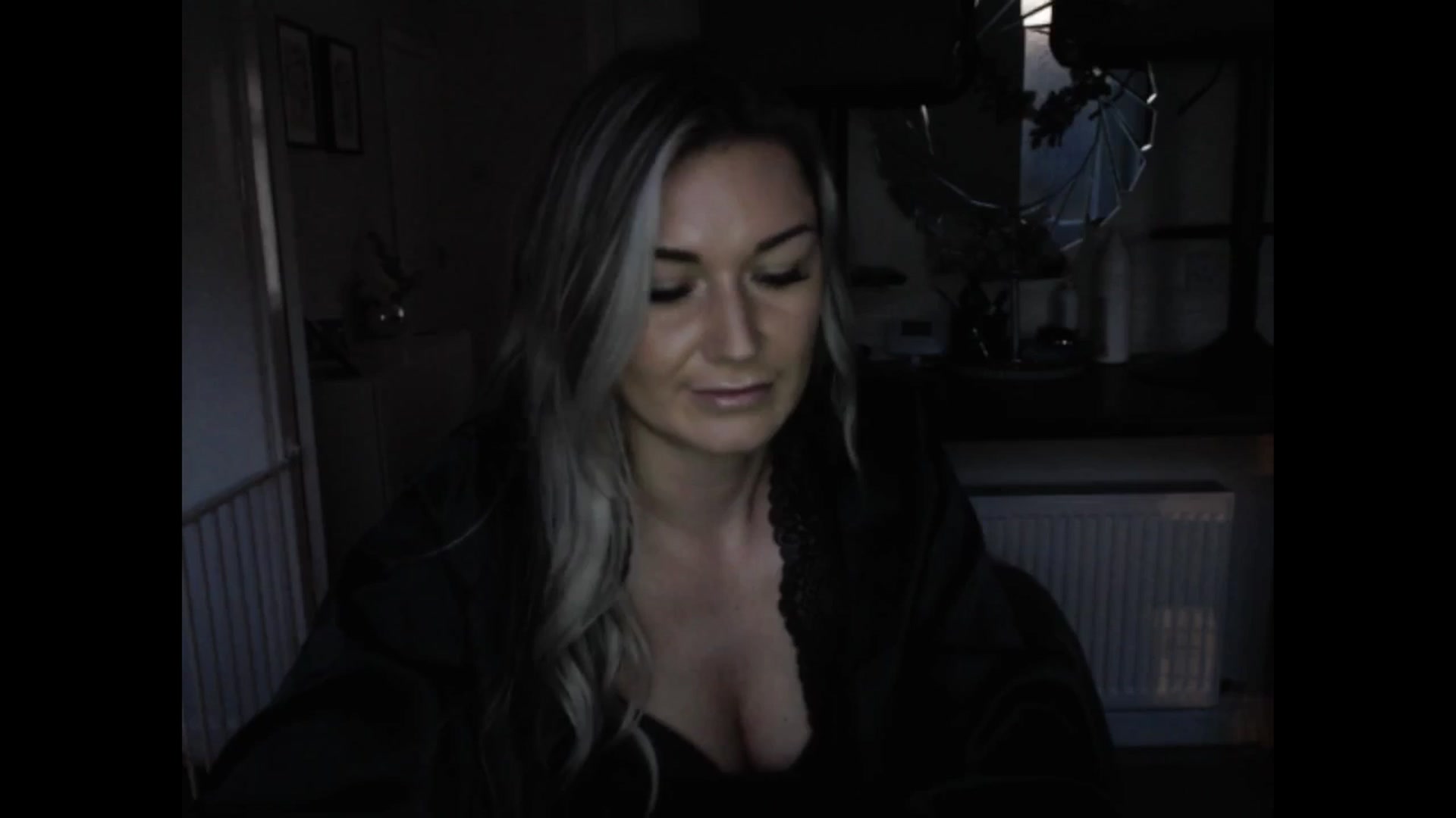Gallery image thumbnail from LovelyLucy25's myfreecams stream on, 02/06/2025, 17:32 image 4 of 20