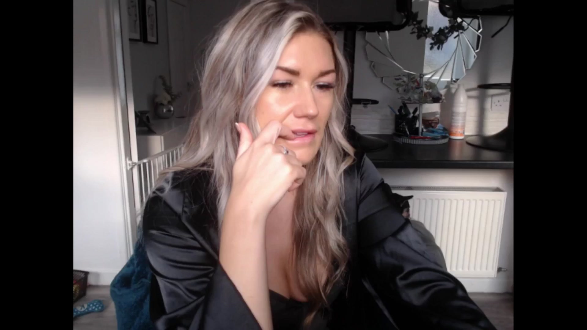 Gallery image thumbnail from LovelyLucy25's myfreecams stream on, 02/07/2025, 09:56 image 2 of 20