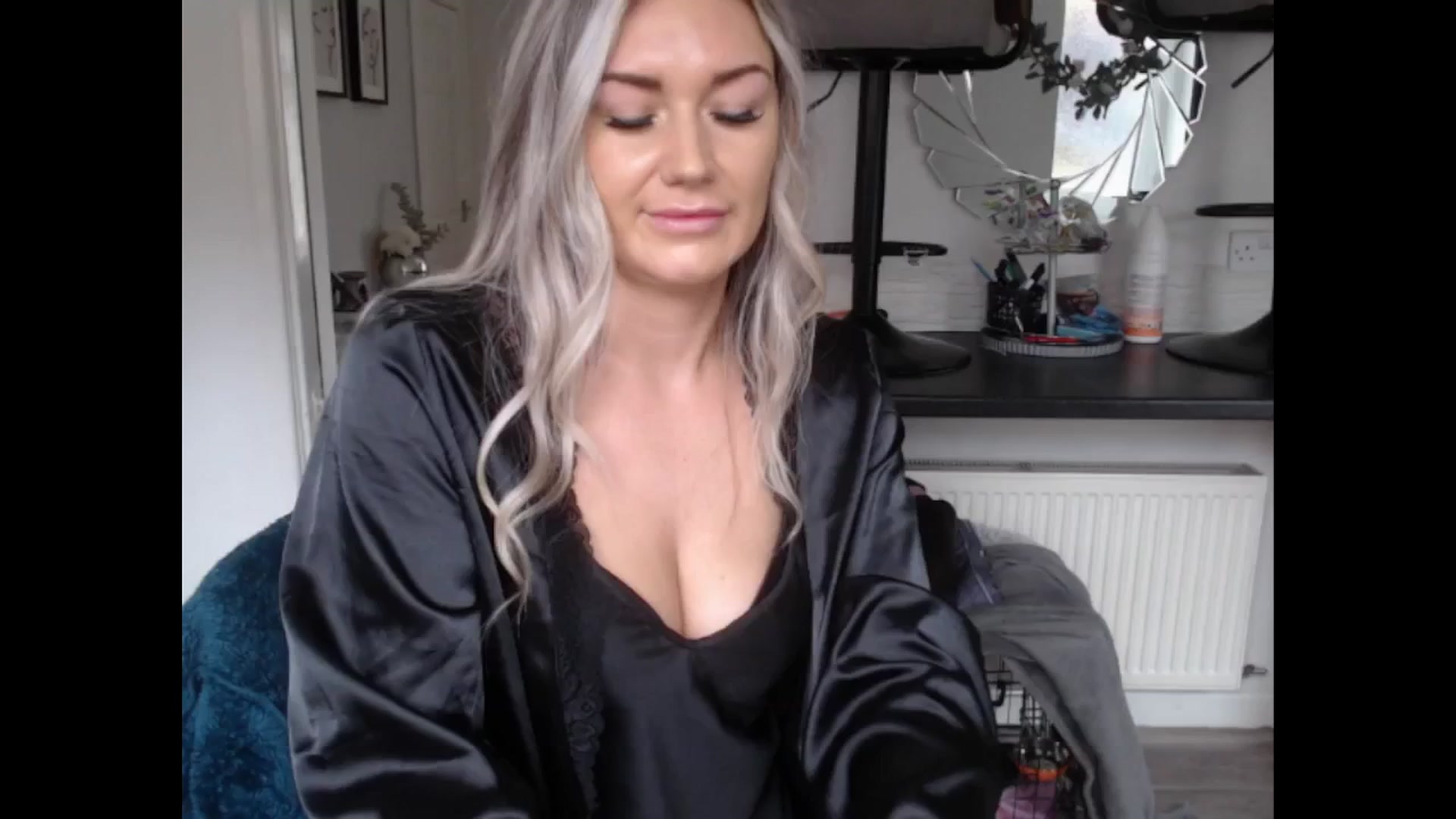 Gallery image thumbnail from LovelyLucy25's myfreecams stream on, 02/07/2025, 10:33 image 13 of 20