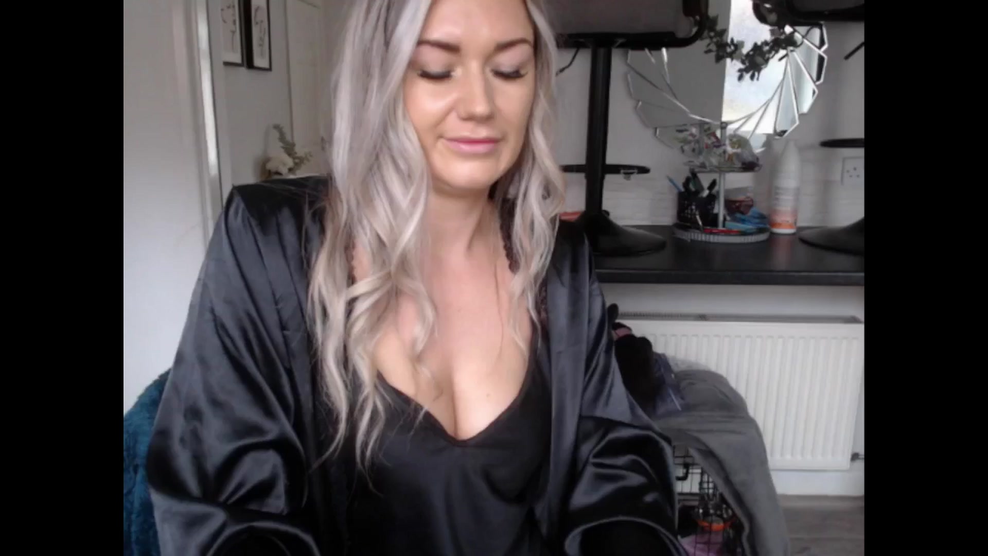 Gallery image thumbnail from LovelyLucy25's myfreecams stream on, 02/07/2025, 10:33 image 1 of 20
