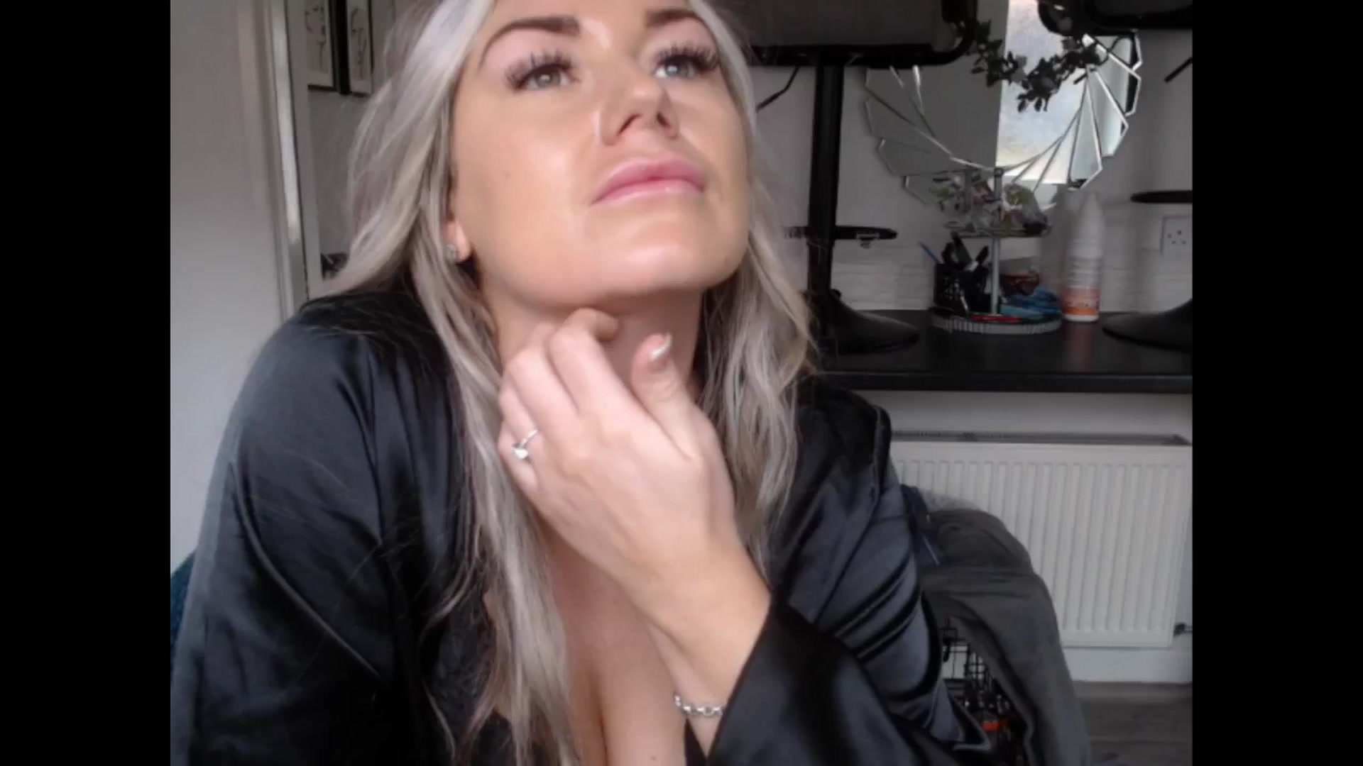 Gallery image thumbnail from LovelyLucy25's myfreecams stream on, 02/07/2025, 10:33 image 4 of 20