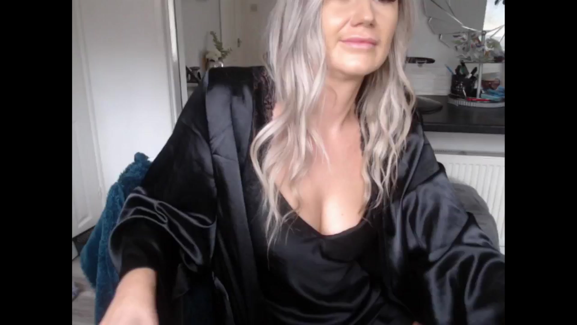 Gallery image thumbnail from LovelyLucy25's myfreecams stream on, 02/07/2025, 11:27 image 8 of 20