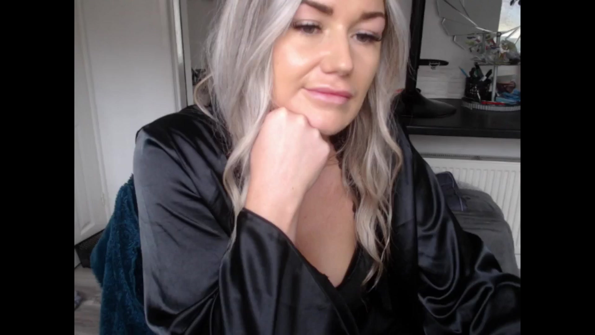 Gallery image thumbnail from LovelyLucy25's myfreecams stream on, 02/07/2025, 11:27 image 9 of 20