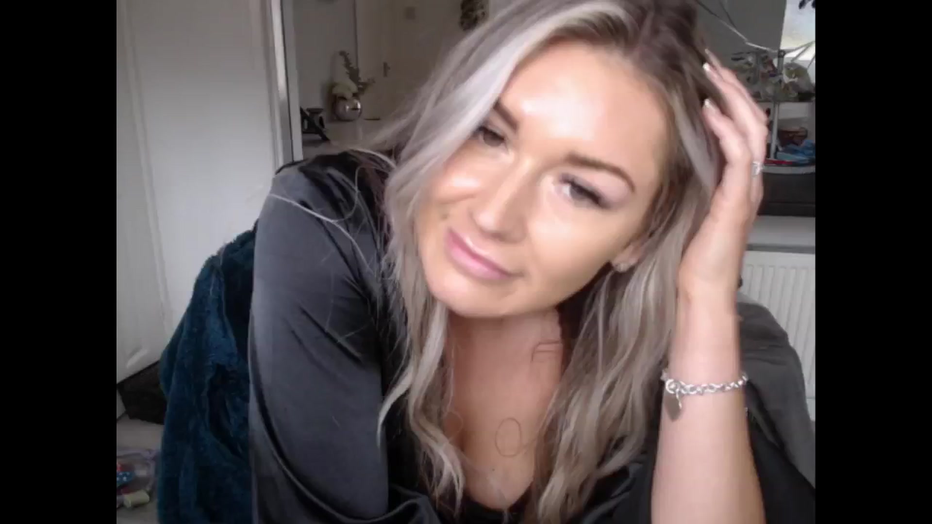 Gallery image thumbnail from LovelyLucy25's myfreecams stream on, 02/07/2025, 11:27 image 19 of 20