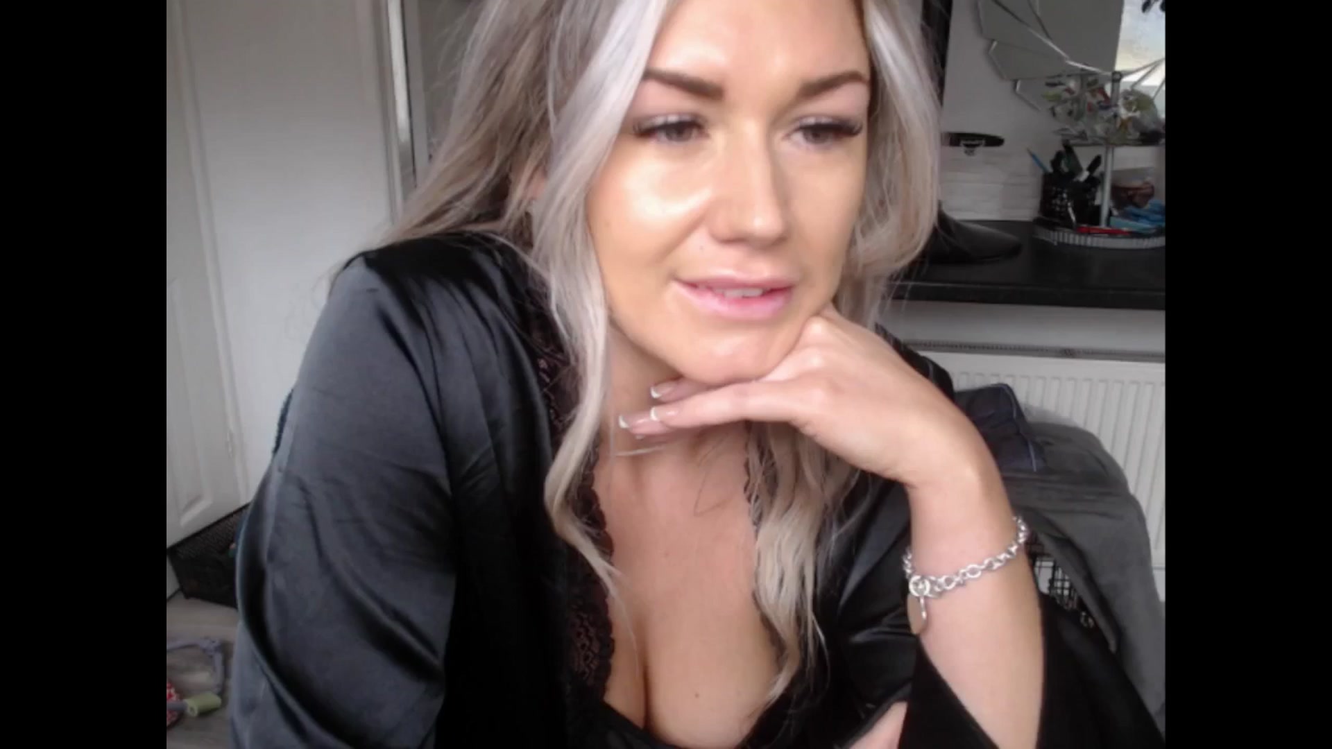 Gallery image thumbnail from LovelyLucy25's myfreecams stream on, 02/07/2025, 11:27 image 13 of 20