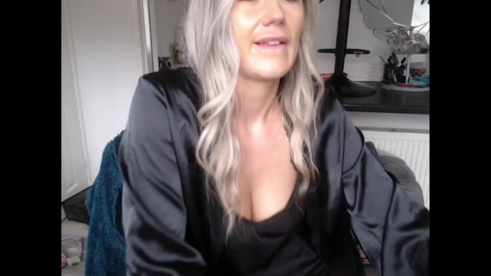 Gallery image thumbnail from LovelyLucy25's myfreecams stream on, 02/07/2025, 11:27 image 11 of 20