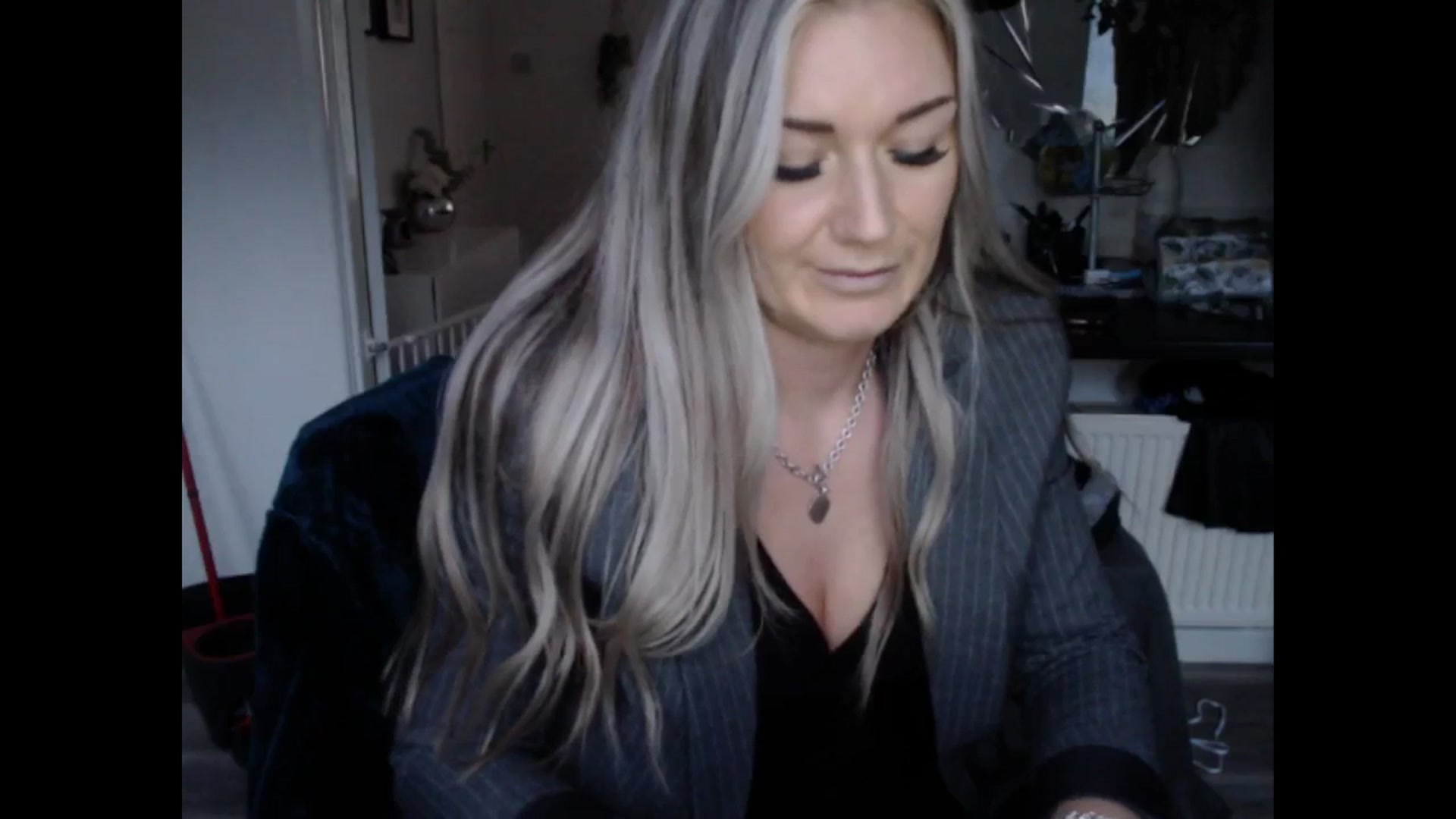 Gallery image thumbnail from LovelyLucy25's myfreecams stream on, 02/11/2025, 16:54 image 7 of 20