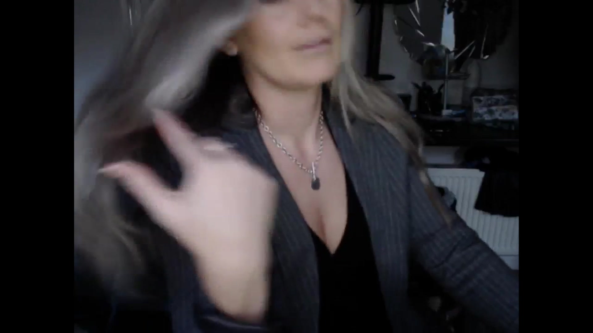 Gallery image thumbnail from LovelyLucy25's myfreecams stream on, 02/11/2025, 16:54 image 15 of 20